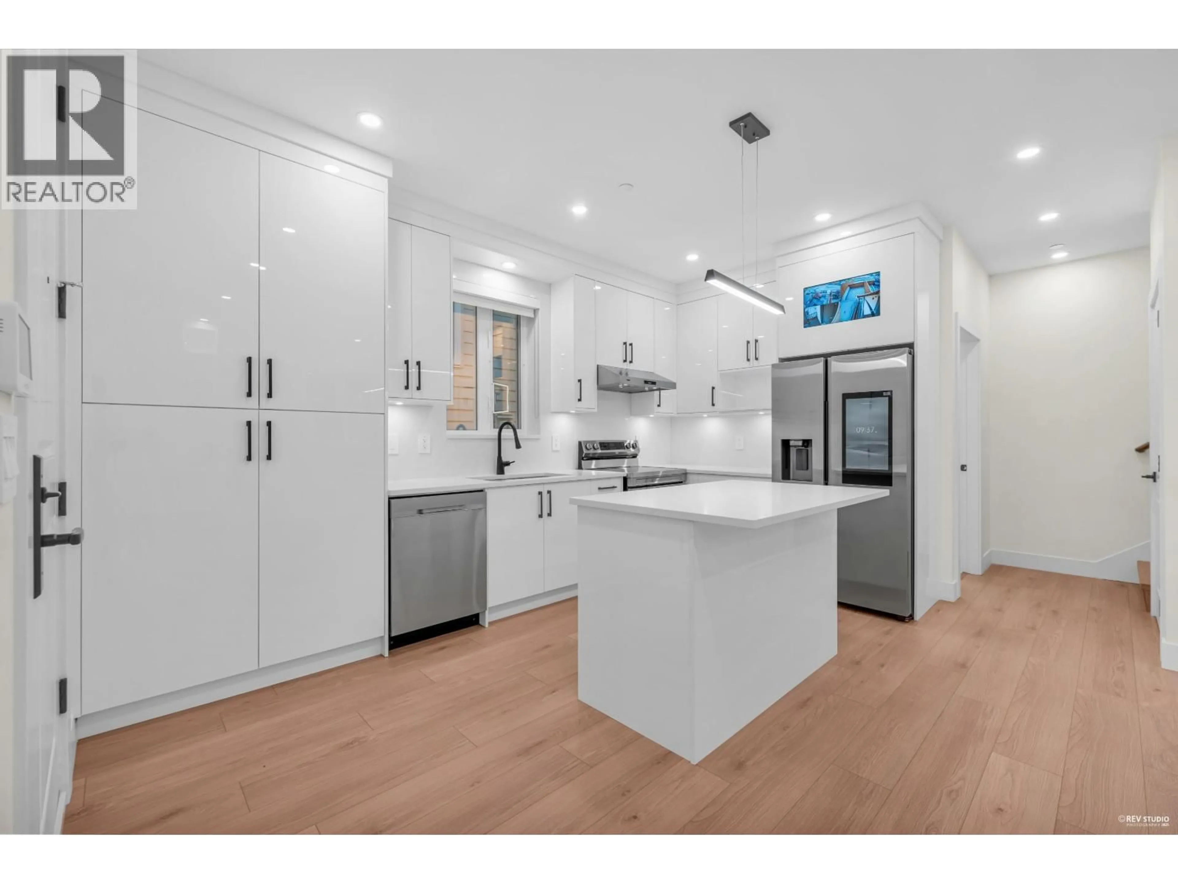 Open concept kitchen, unknown for 1 - 3090 VANNESS AVENUE, Vancouver British Columbia V5R5A1
