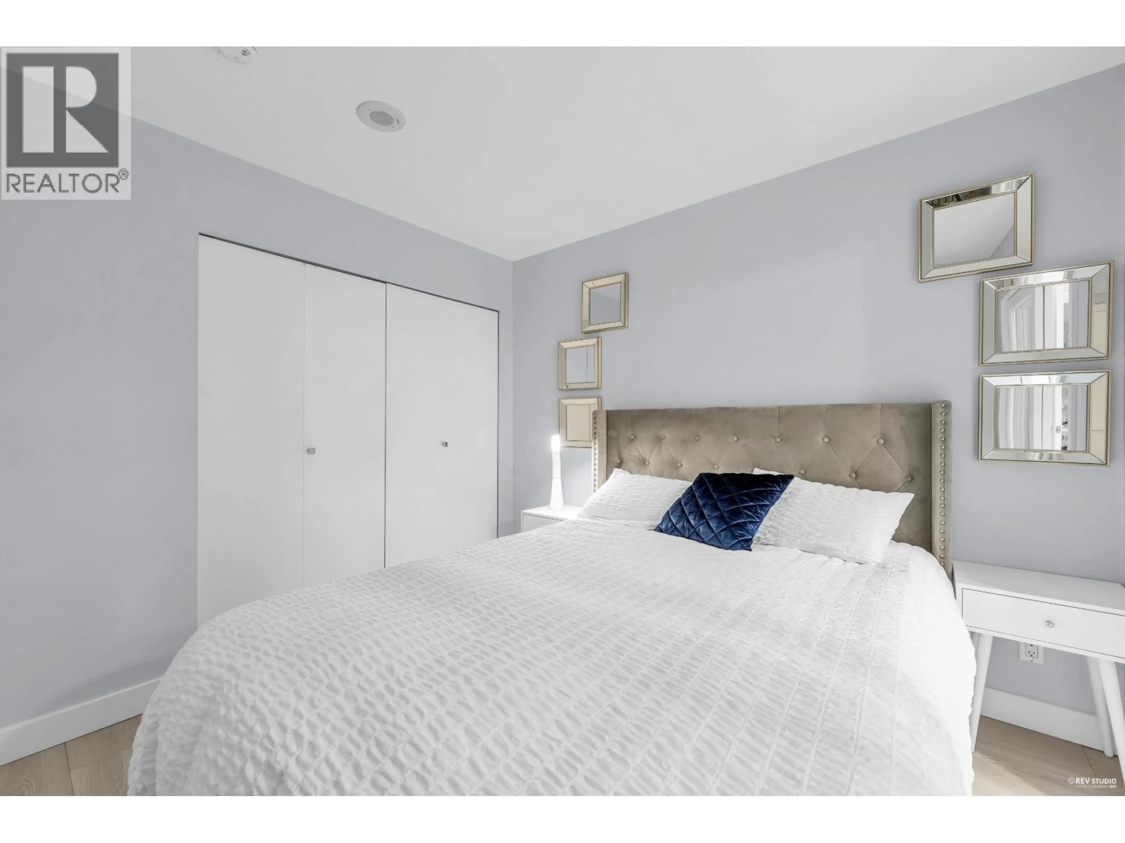 Bedroom with bed, unknown for 410 - 909 MAINLAND STREET, Vancouver British Columbia V6B1S3