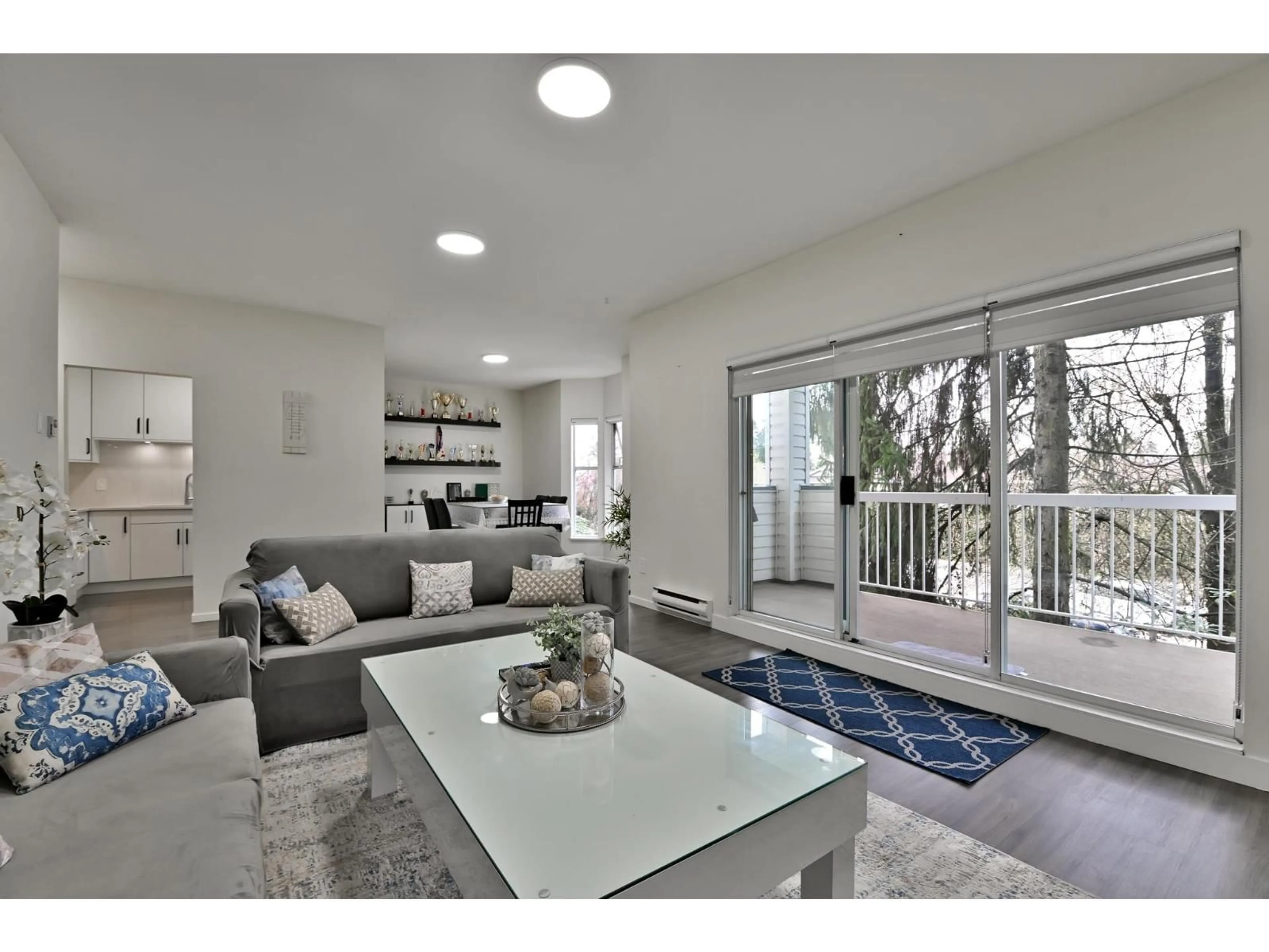 Living room with furniture, unknown for 215 - 13918 72, Surrey British Columbia V3W0T4