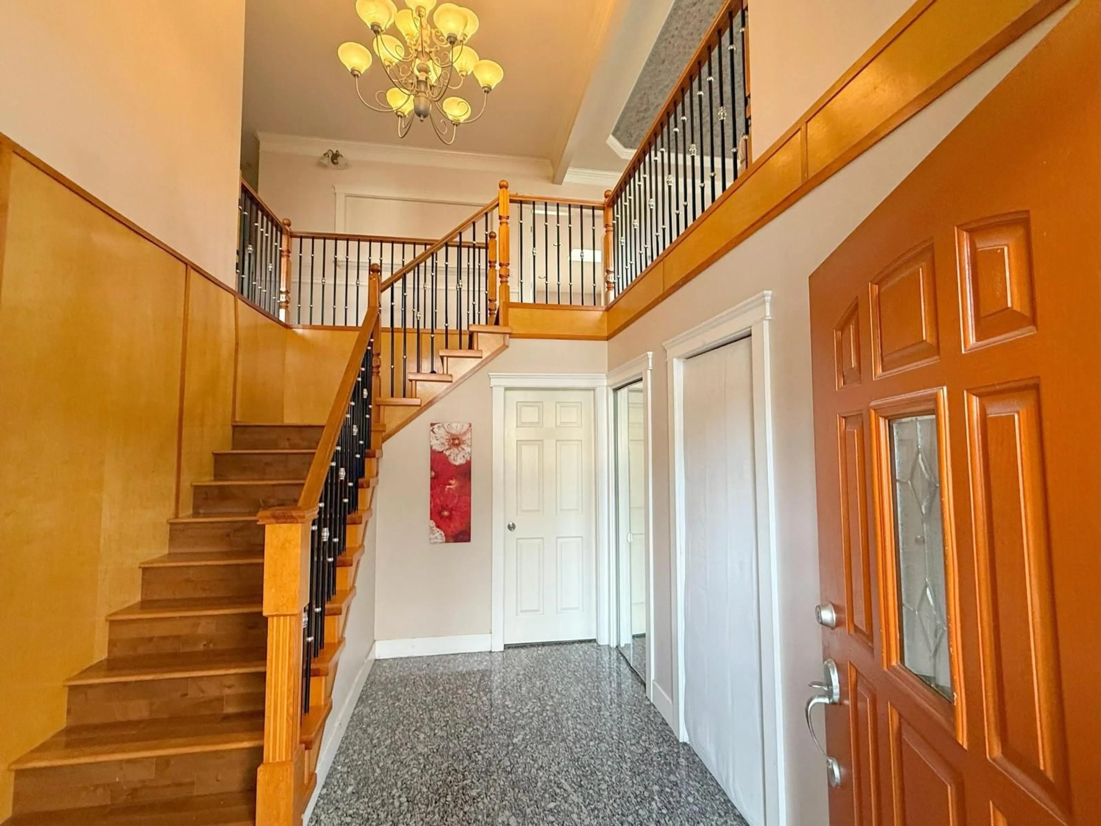 Indoor foyer for 10955 131A, Surrey British Columbia V3T3R8