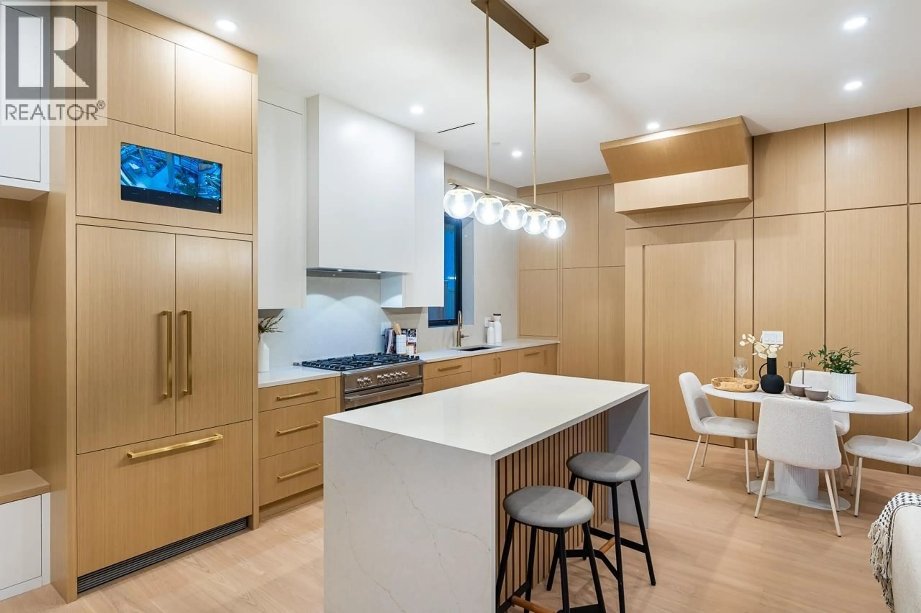 Contemporary kitchen, ceramic/tile floor for 487 31ST AVENUE, Vancouver British Columbia V5V4A8
