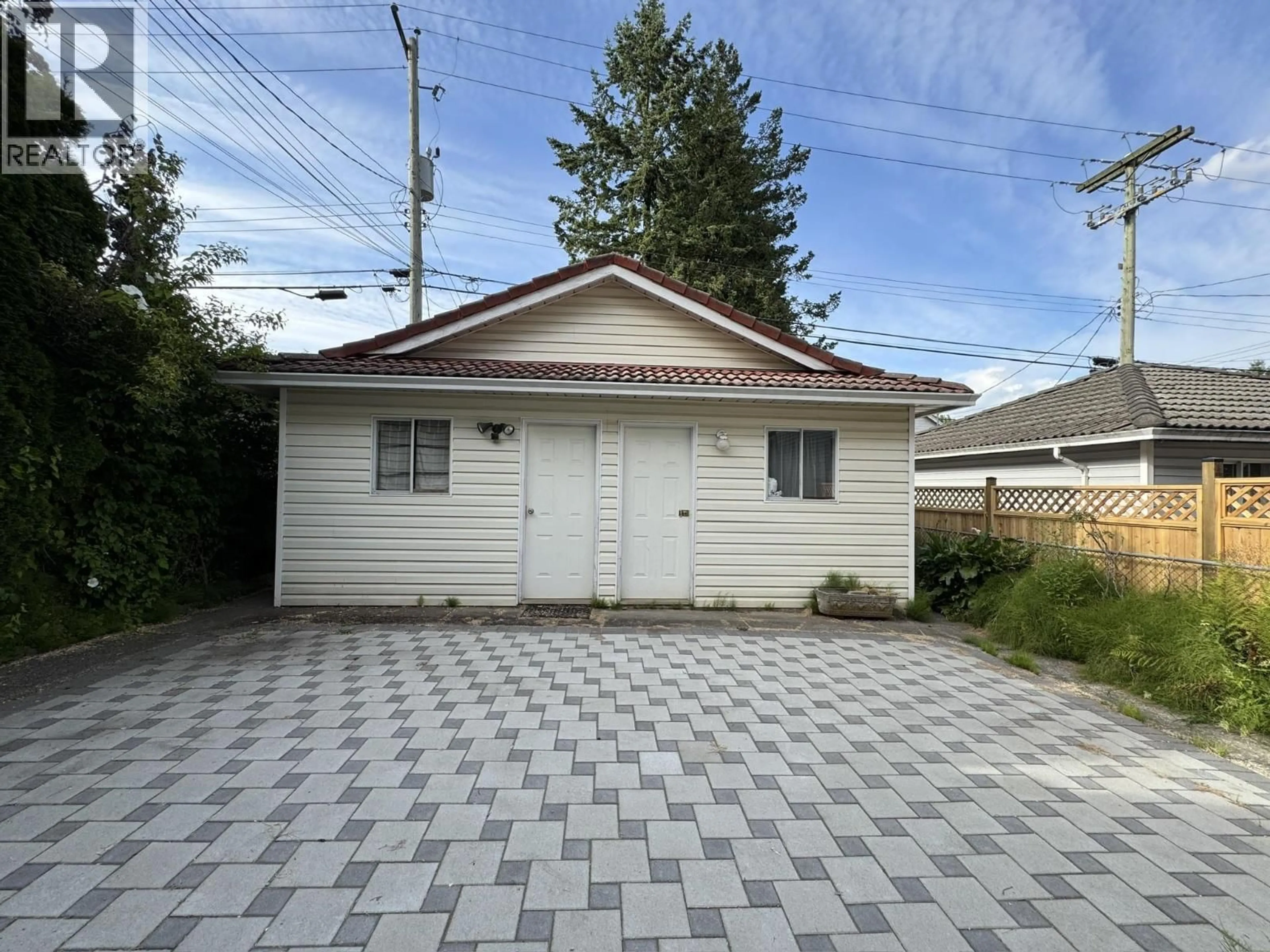 Unknown for 963 11TH AVENUE, Vancouver British Columbia V5T2E8