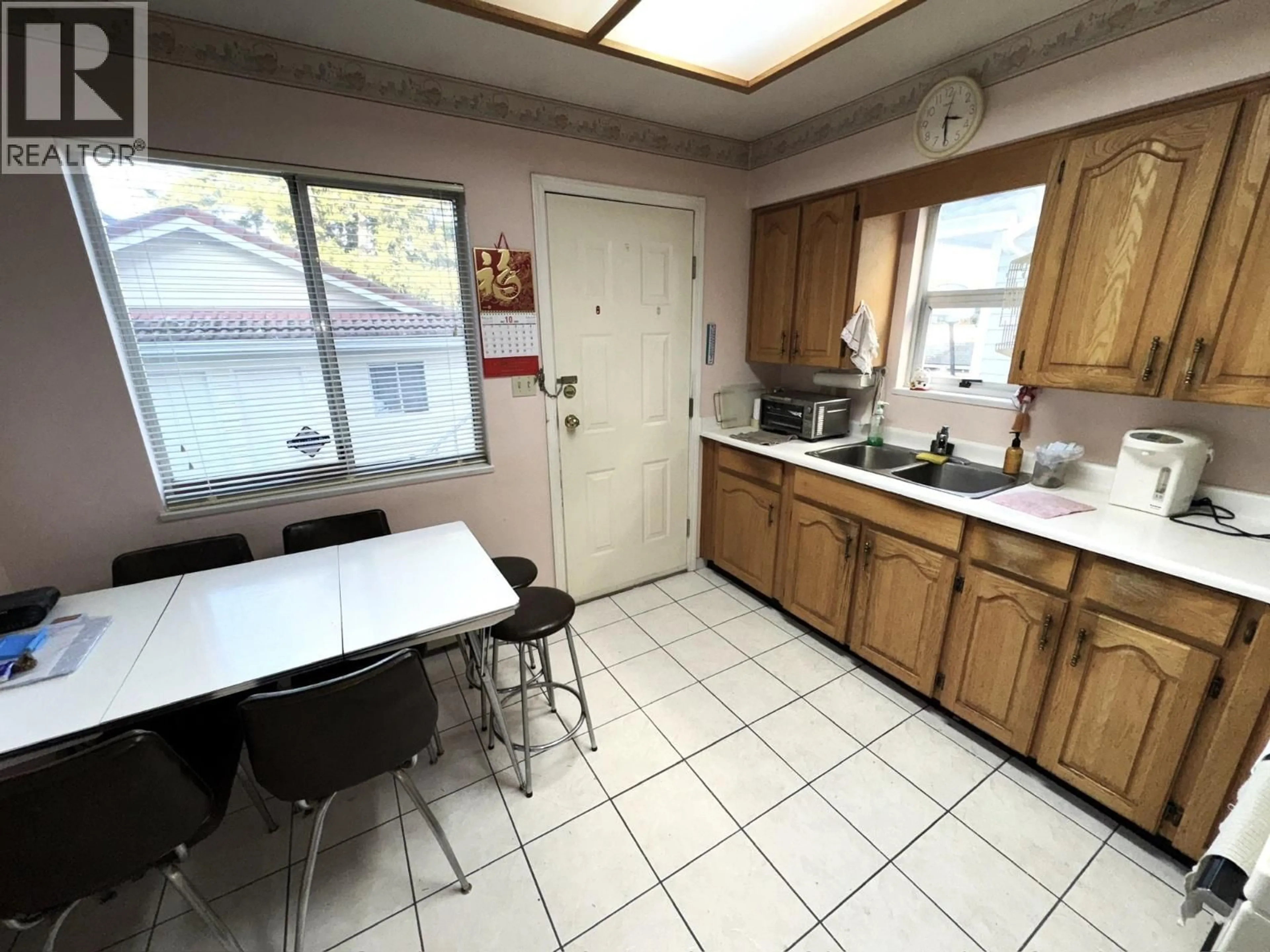 Unknown for 963 11TH AVENUE, Vancouver British Columbia V5T2E8