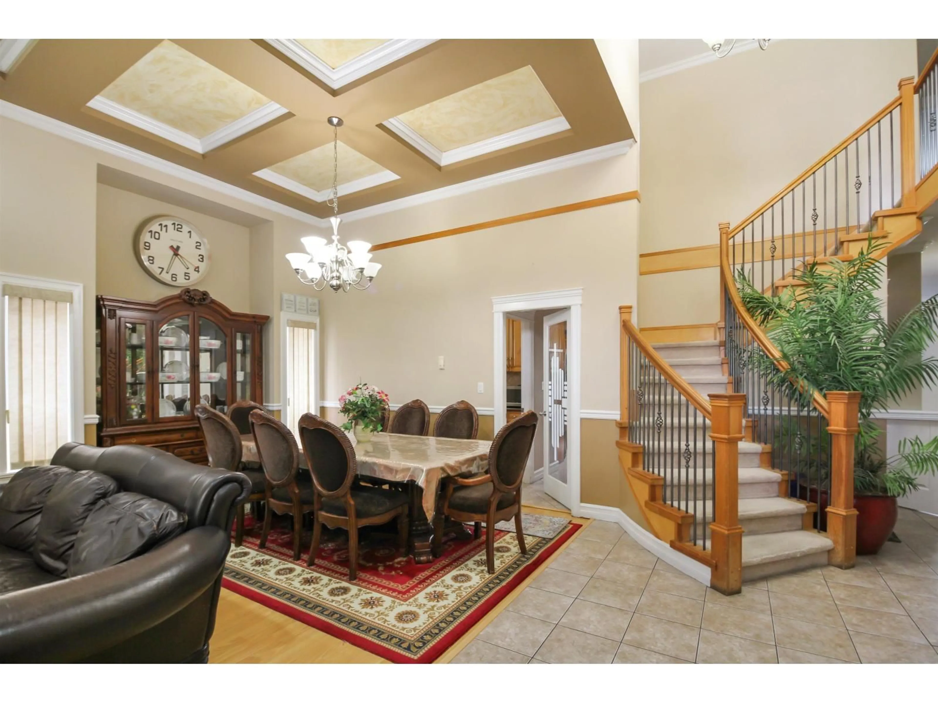 Dining room, ceramic/tile floor for 12366 66 AVENUE, Surrey British Columbia V3W2A4