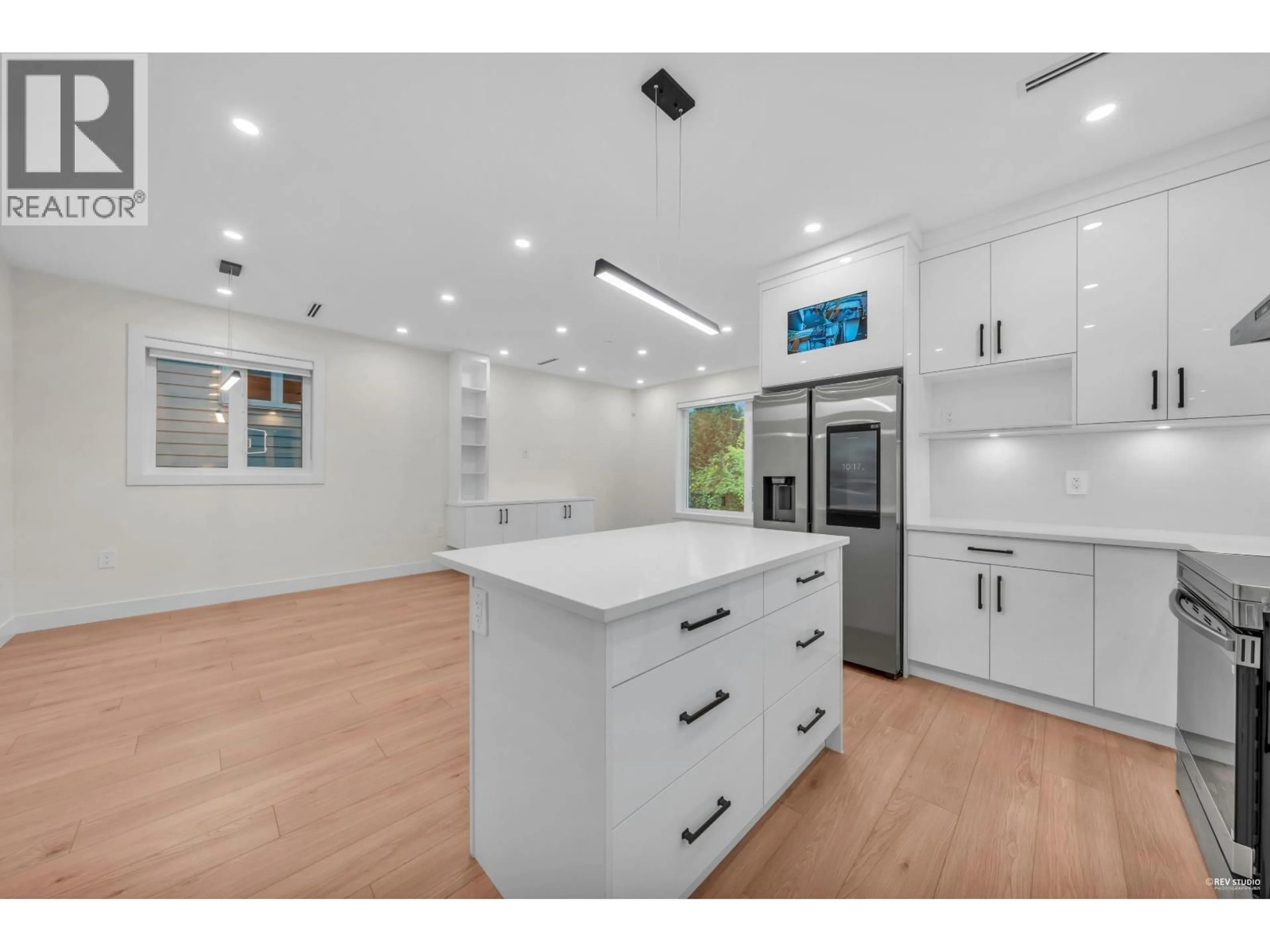 Open concept kitchen, unknown for 3 - 3090 VANNESS AVENUE, Vancouver British Columbia V5R5A1
