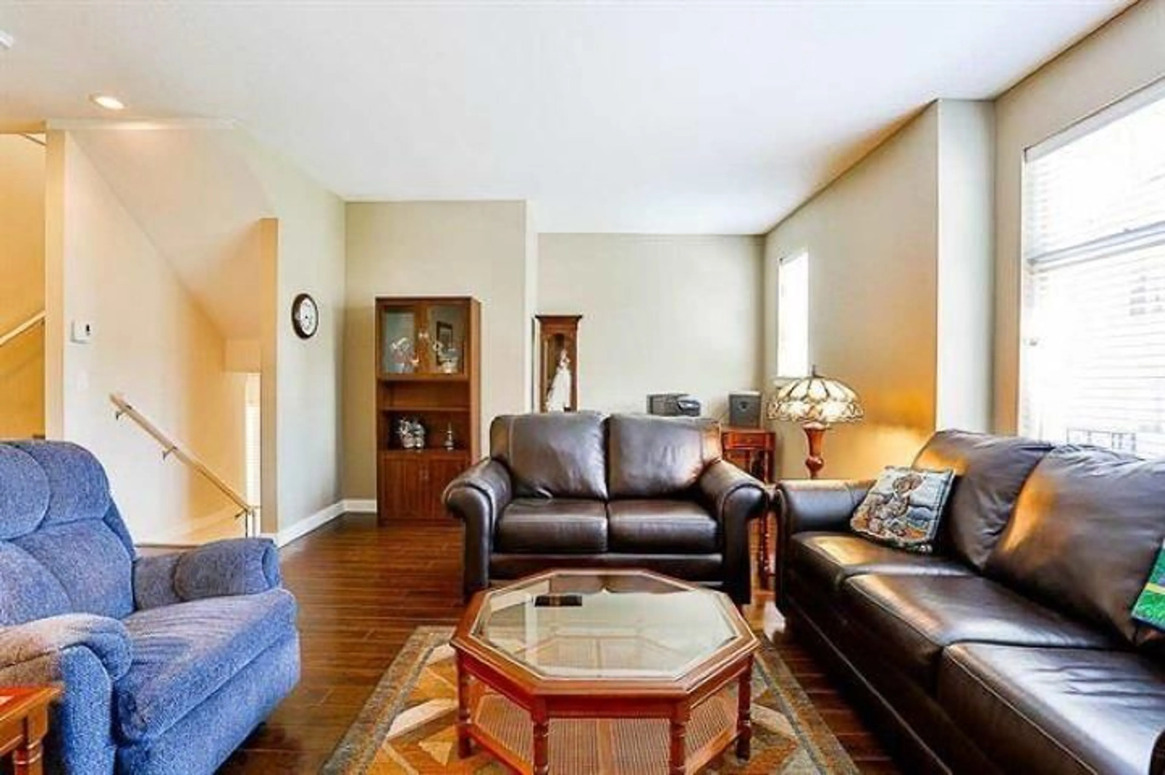 Living room with furniture, unknown for 37 - 14377 60, Surrey British Columbia V3X0E2