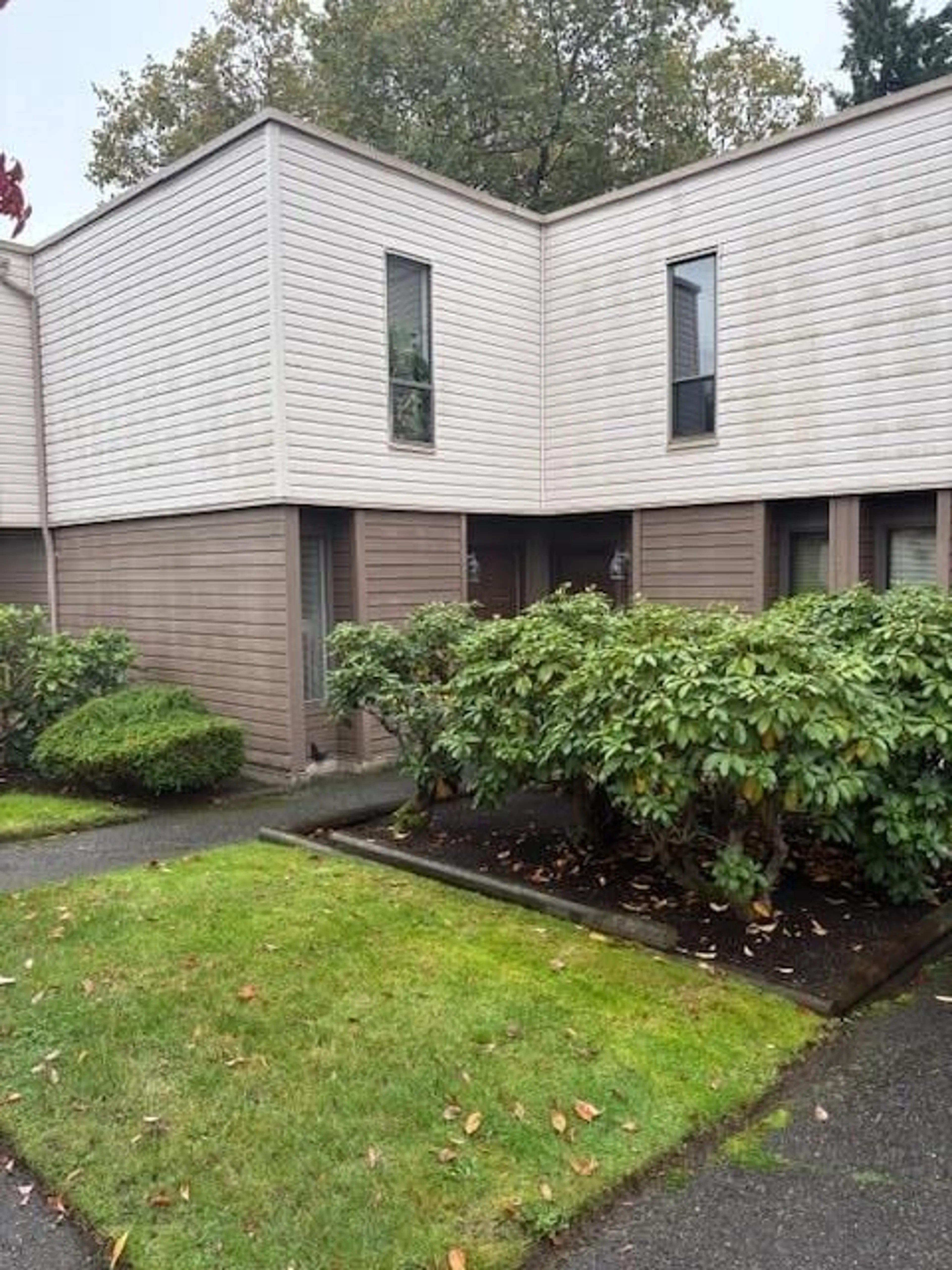 Unknown for 14 - 9400 128, Surrey British Columbia V3V5N4