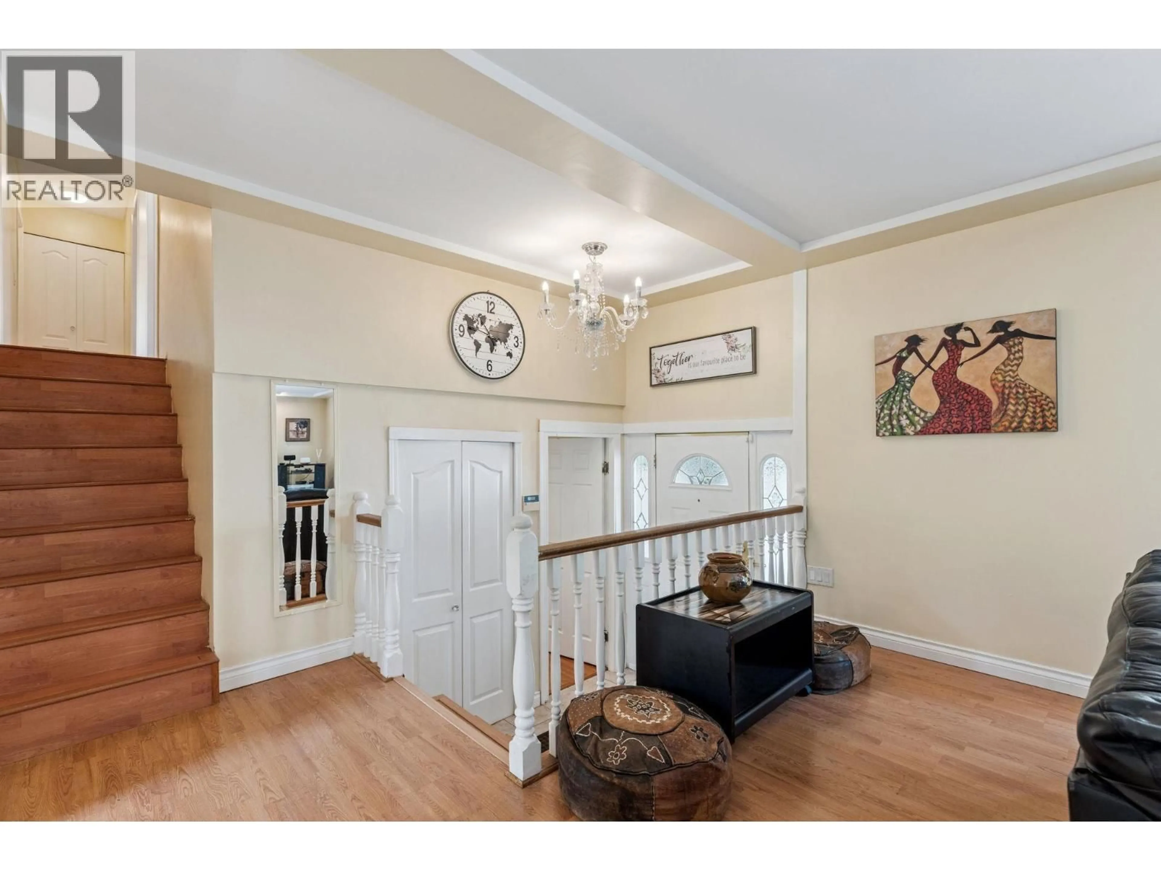 Indoor entryway for 1068 SPRUCE STREET, Port Coquitlam British Columbia V3B4X6