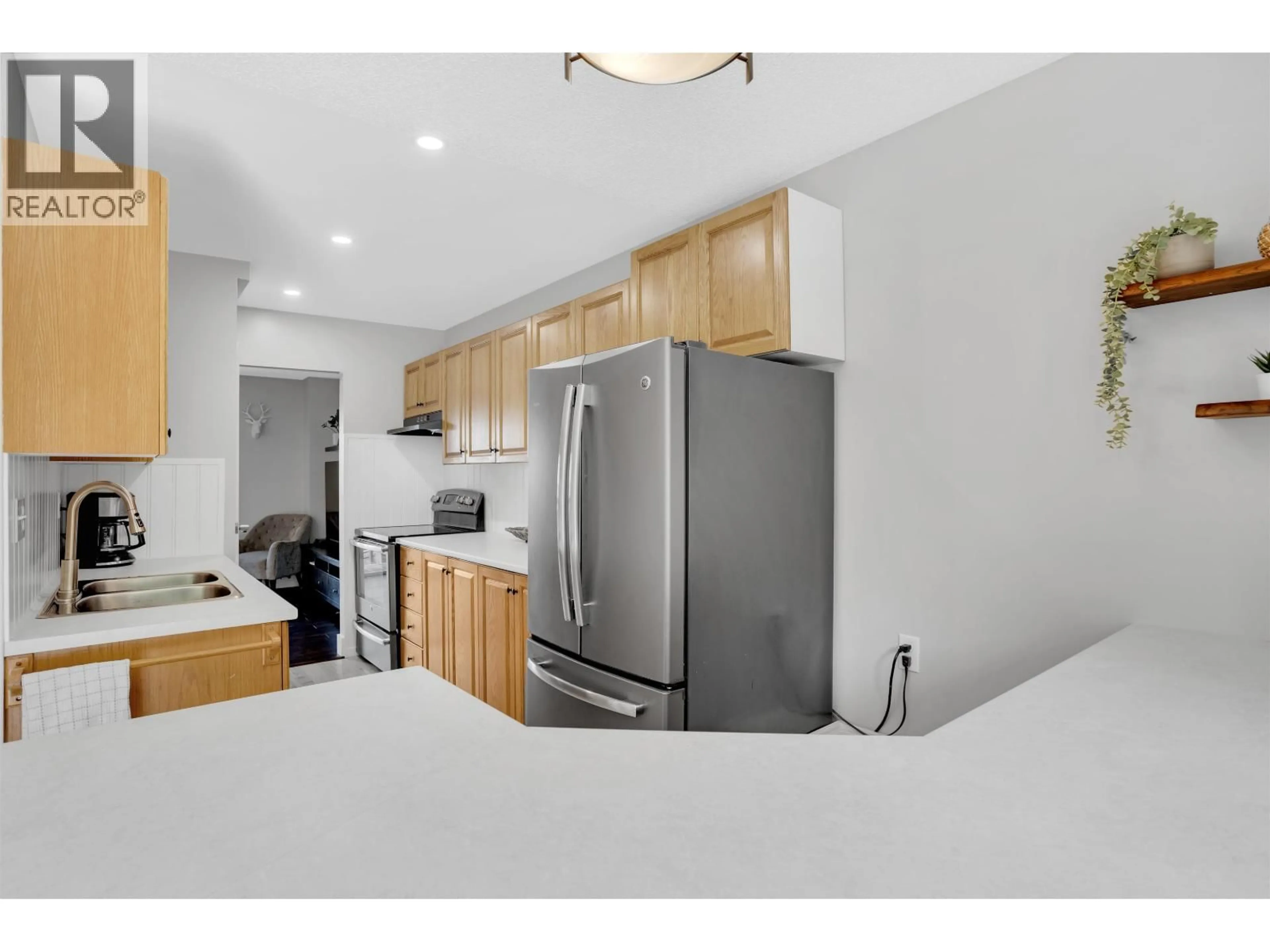 Standard kitchen, unknown for 160 JAMES ROAD, Port Moody British Columbia V3H2S4