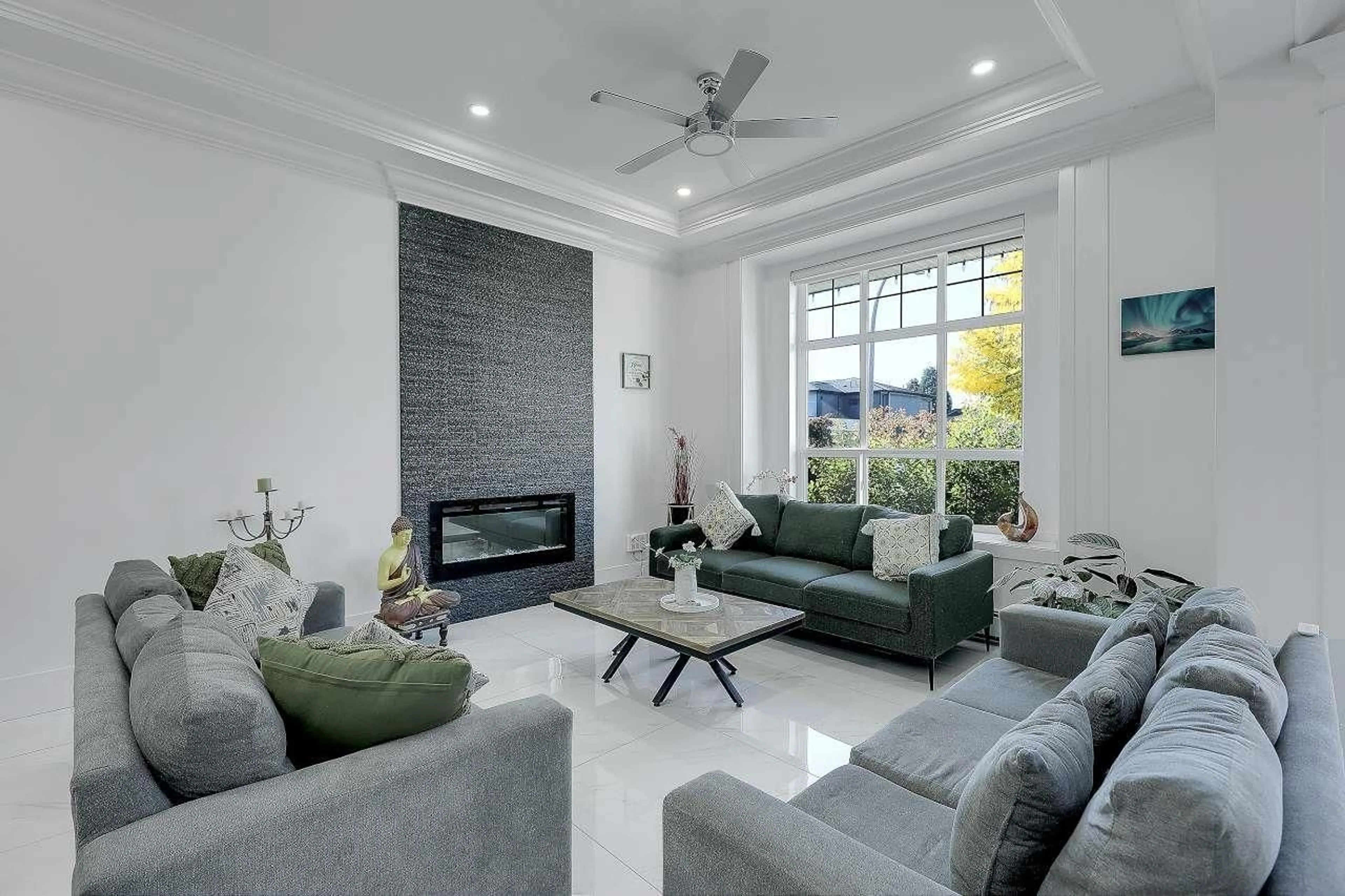 Living room with furniture, unknown for 8232 144A, Surrey British Columbia V3S2X9