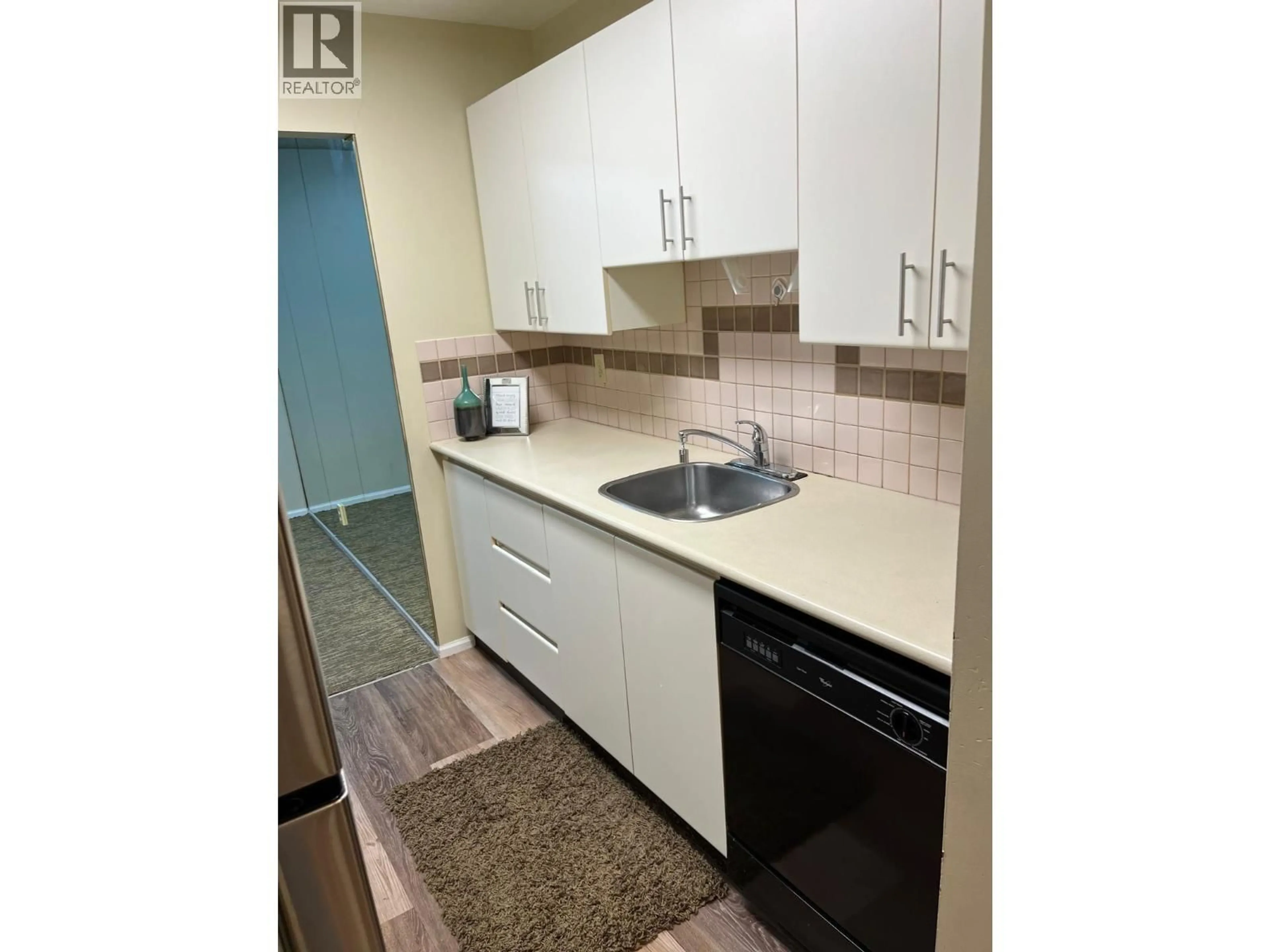 Standard kitchen, wood/laminate floor for 204 - 8640 CITATION DRIVE, Richmond British Columbia V6Y3A3