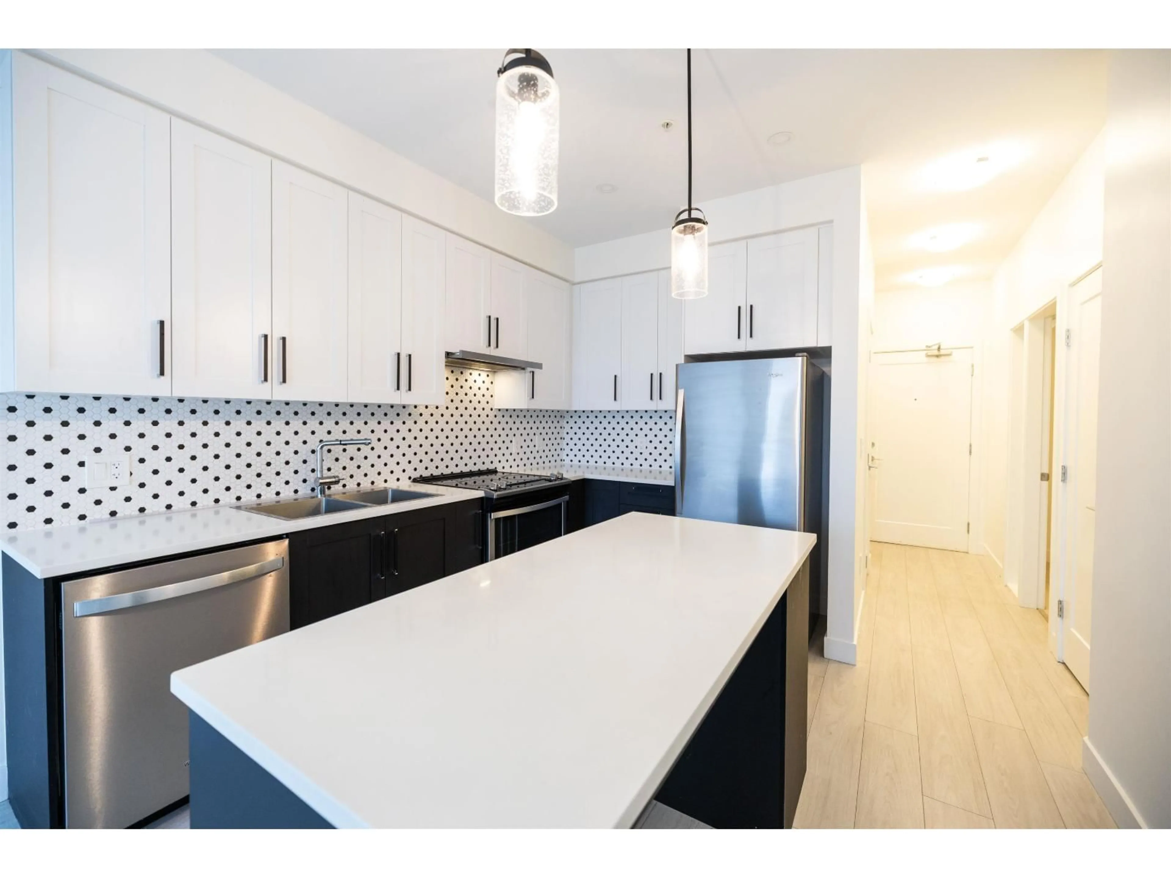 Open concept kitchen, unknown for 411 - 18811 72, Surrey British Columbia V4N6W7