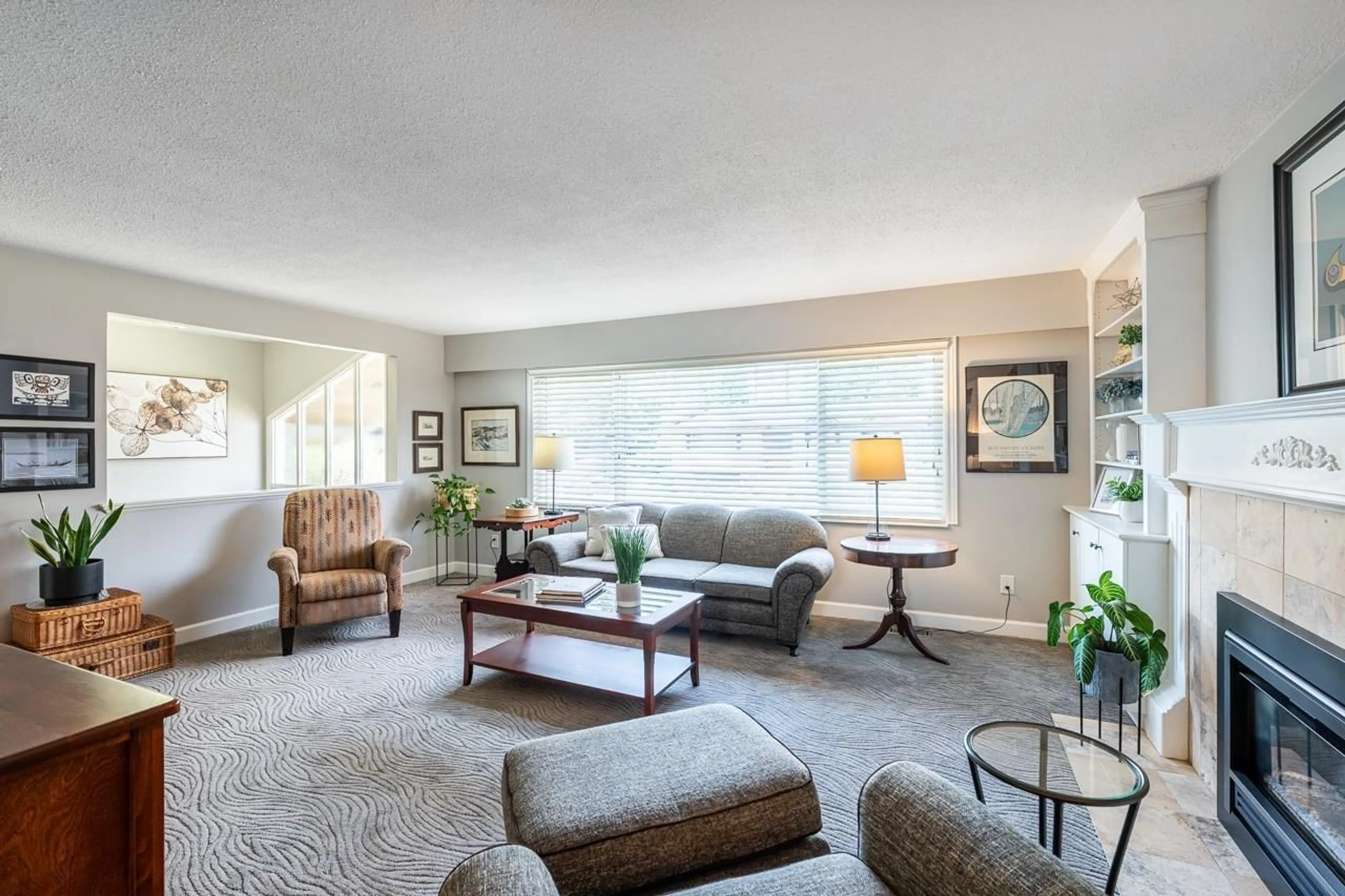 Living room with furniture, unknown for 11384 74, Delta British Columbia V4C1E1