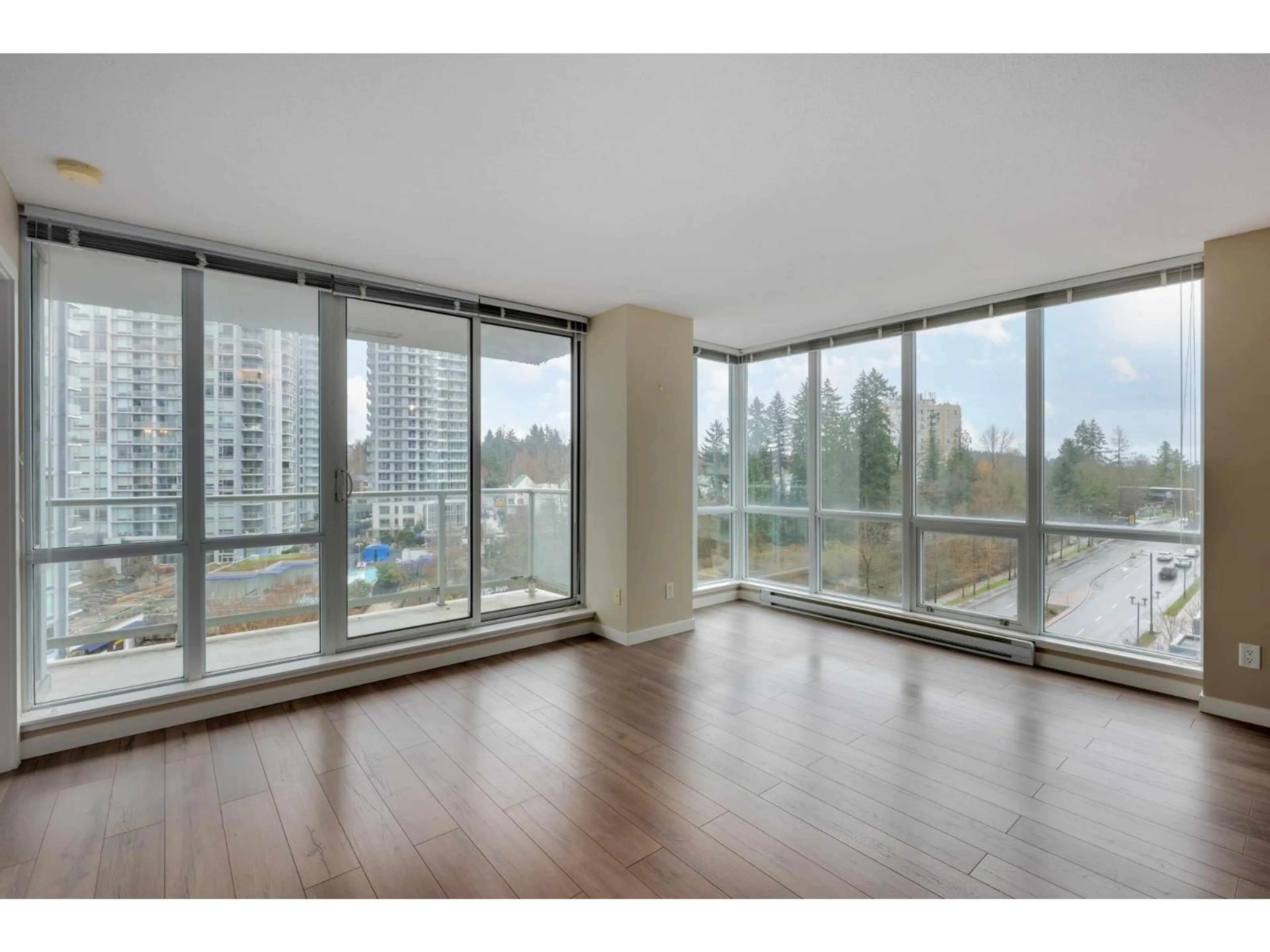 A pic of a room for 604 - 9981 WHALLEY, Surrey British Columbia V3T0G6