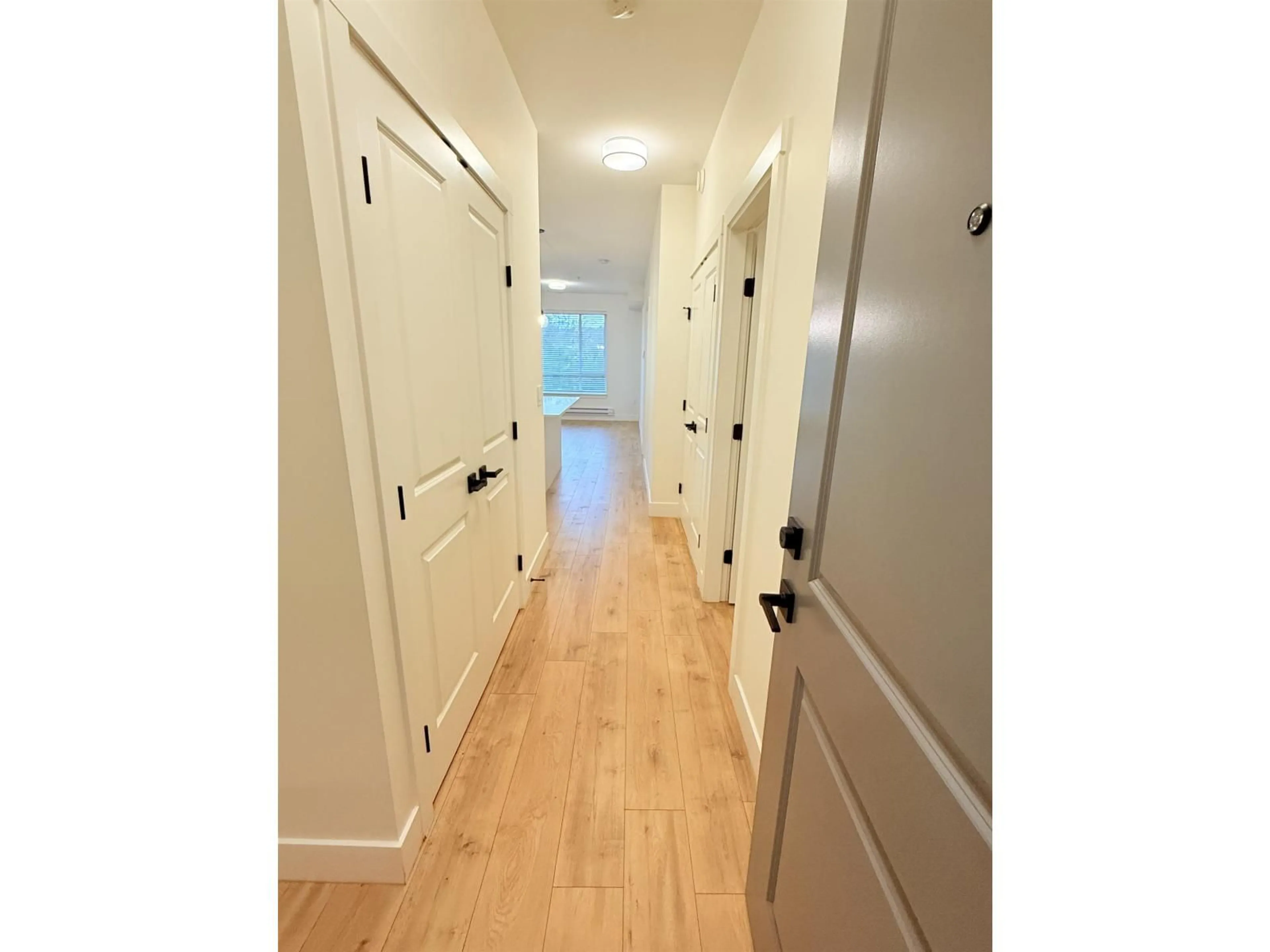 Indoor entryway for 413 - 7506 199A, Langley British Columbia V2Y3K9