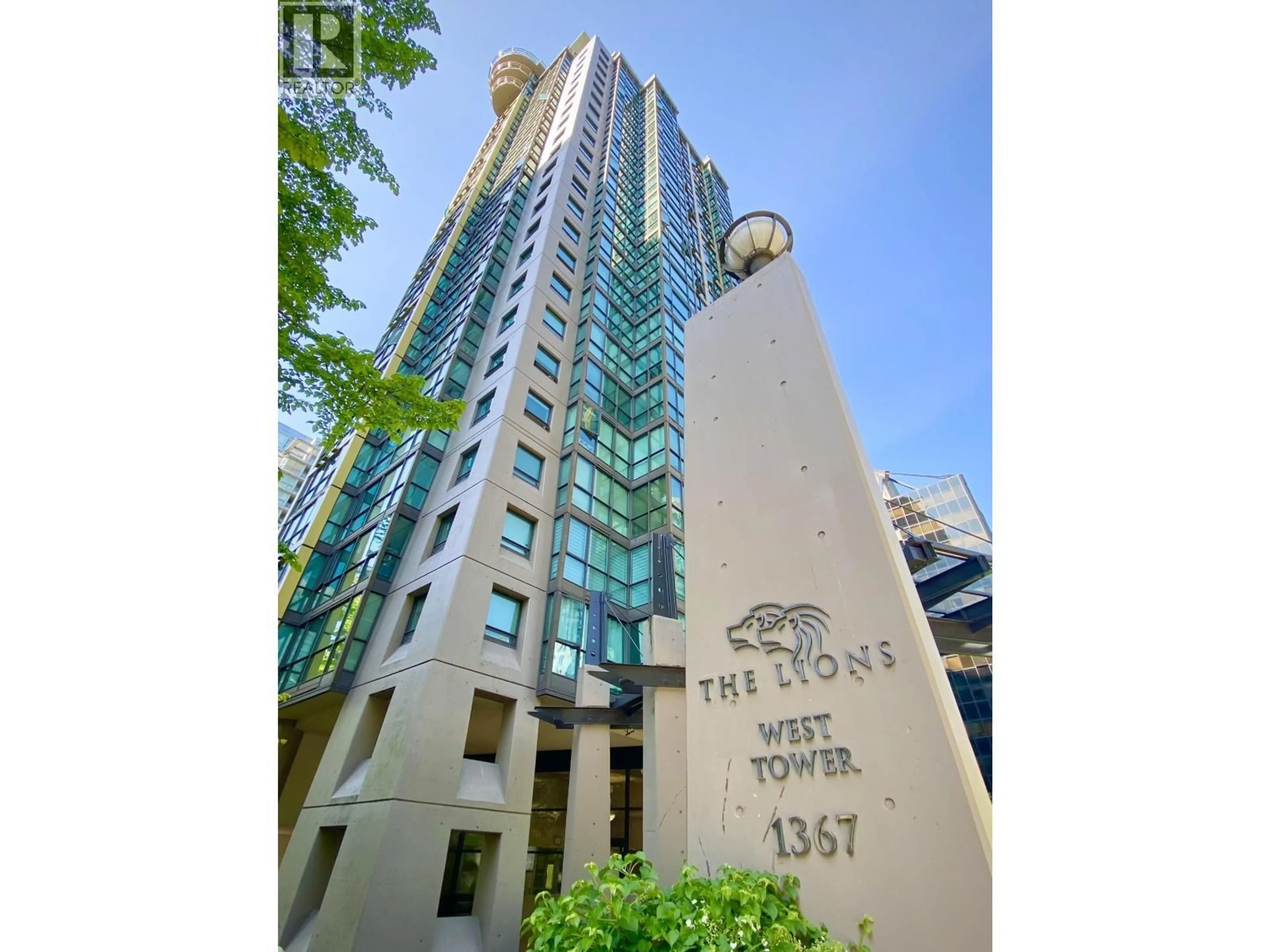 Indoor foyer for 905 - 1367 ALBERNI STREET, Vancouver British Columbia V6E4R9