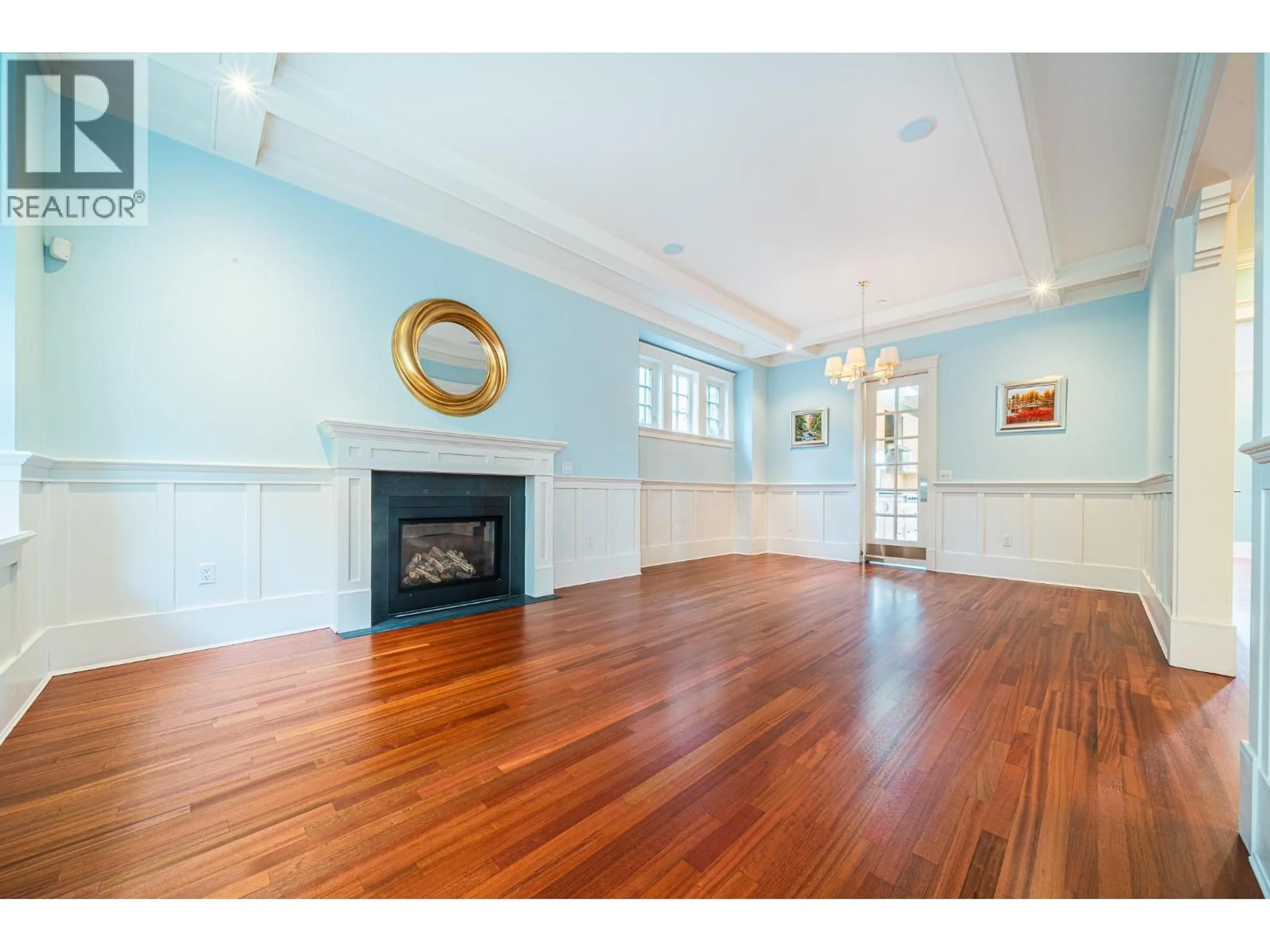 Unknown for 4050 33RD AVENUE, Vancouver British Columbia V6N2J1