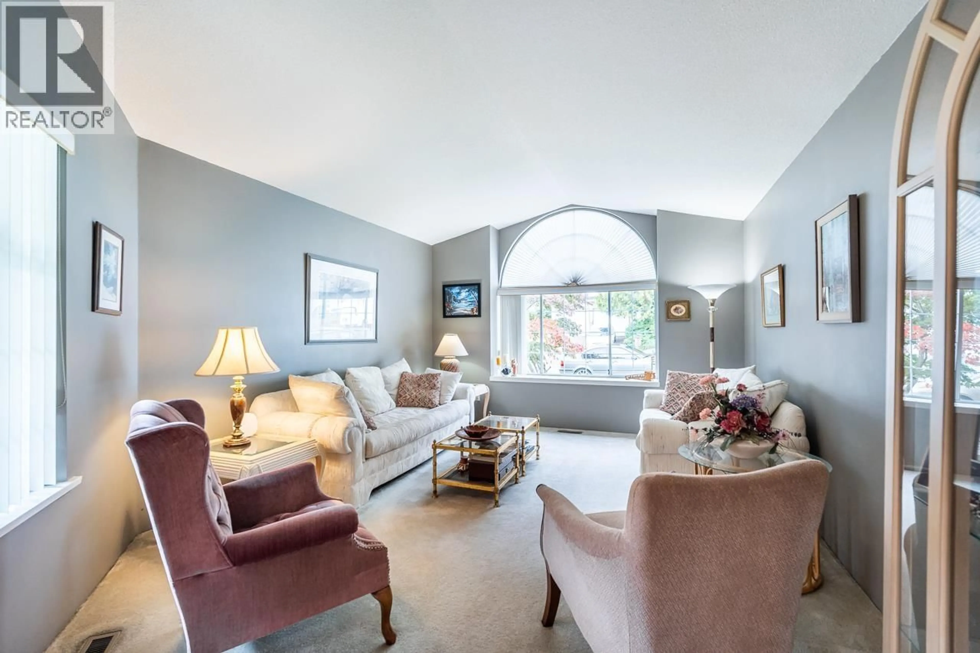 Living room with furniture, unknown for 3139 PATULLO CRESCENT, Coquitlam British Columbia V3E2R3