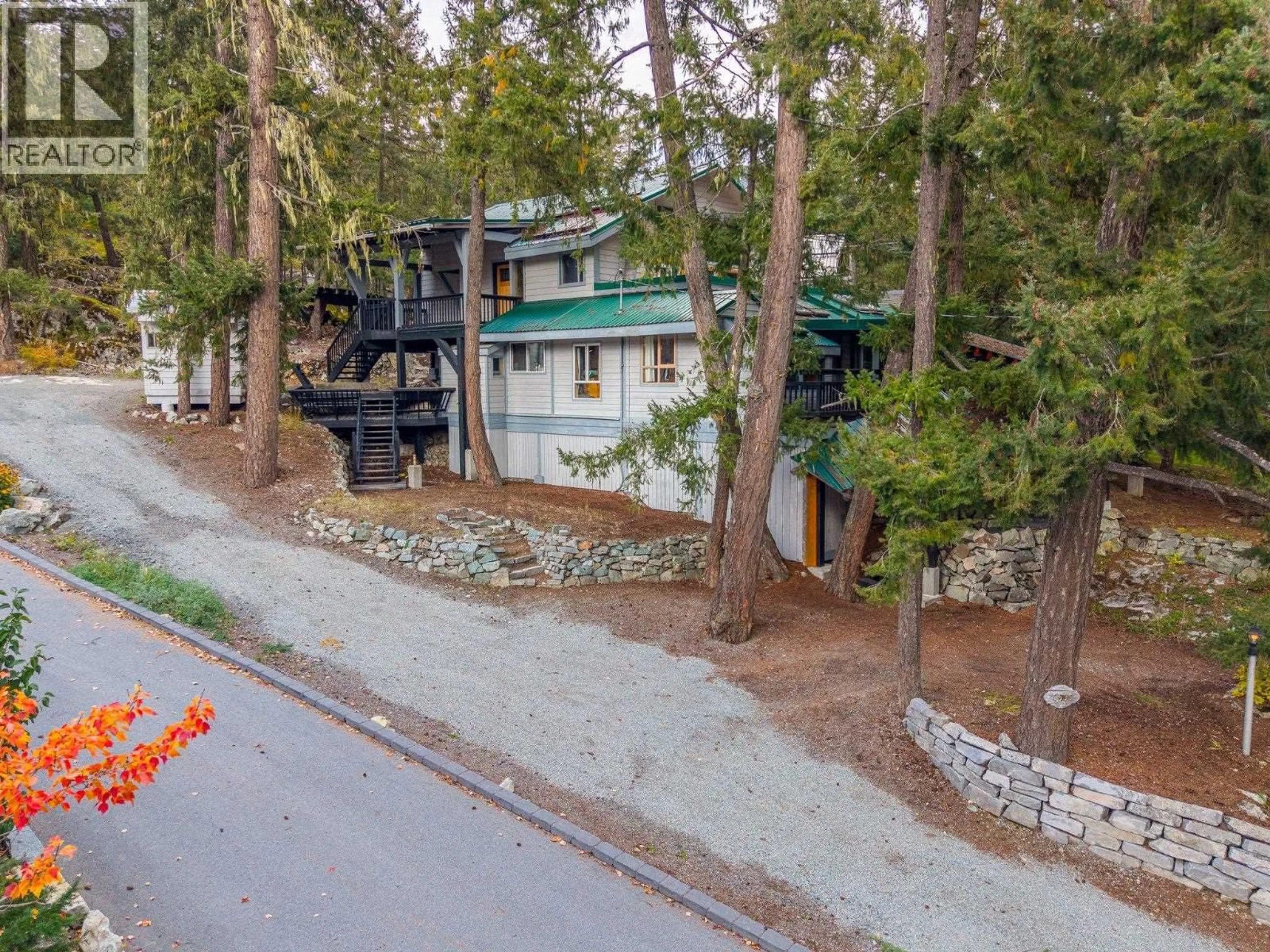 A pic from outside/outdoor area/front of a property/back of a property/a pic from drone, unknown for 9539 EMERALD DRIVE, Whistler British Columbia V8E0G5