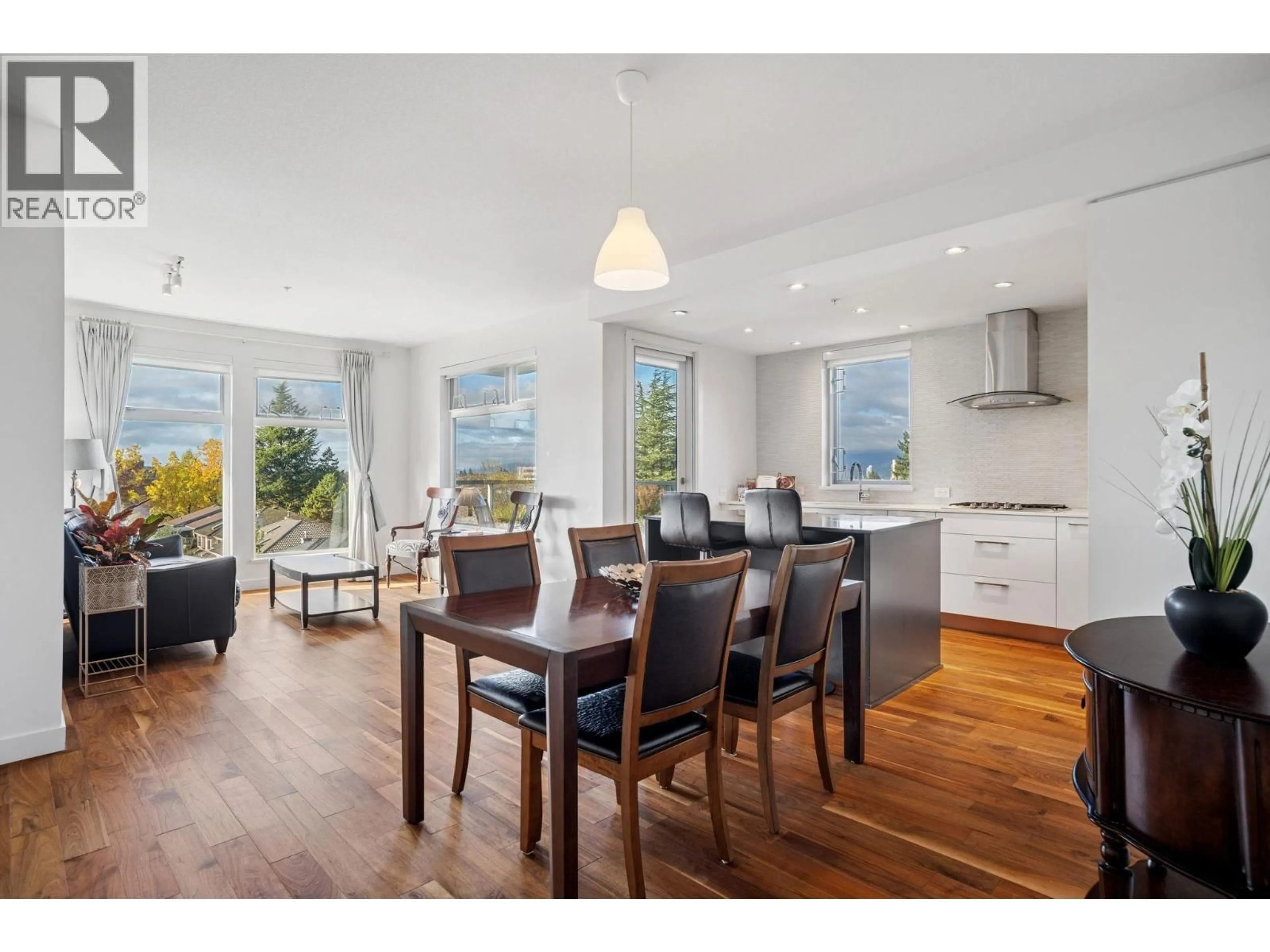 Open concept kitchen, wood/laminate floor for 508 - 4867 CAMBIE STREET, Vancouver British Columbia V5Z0C5