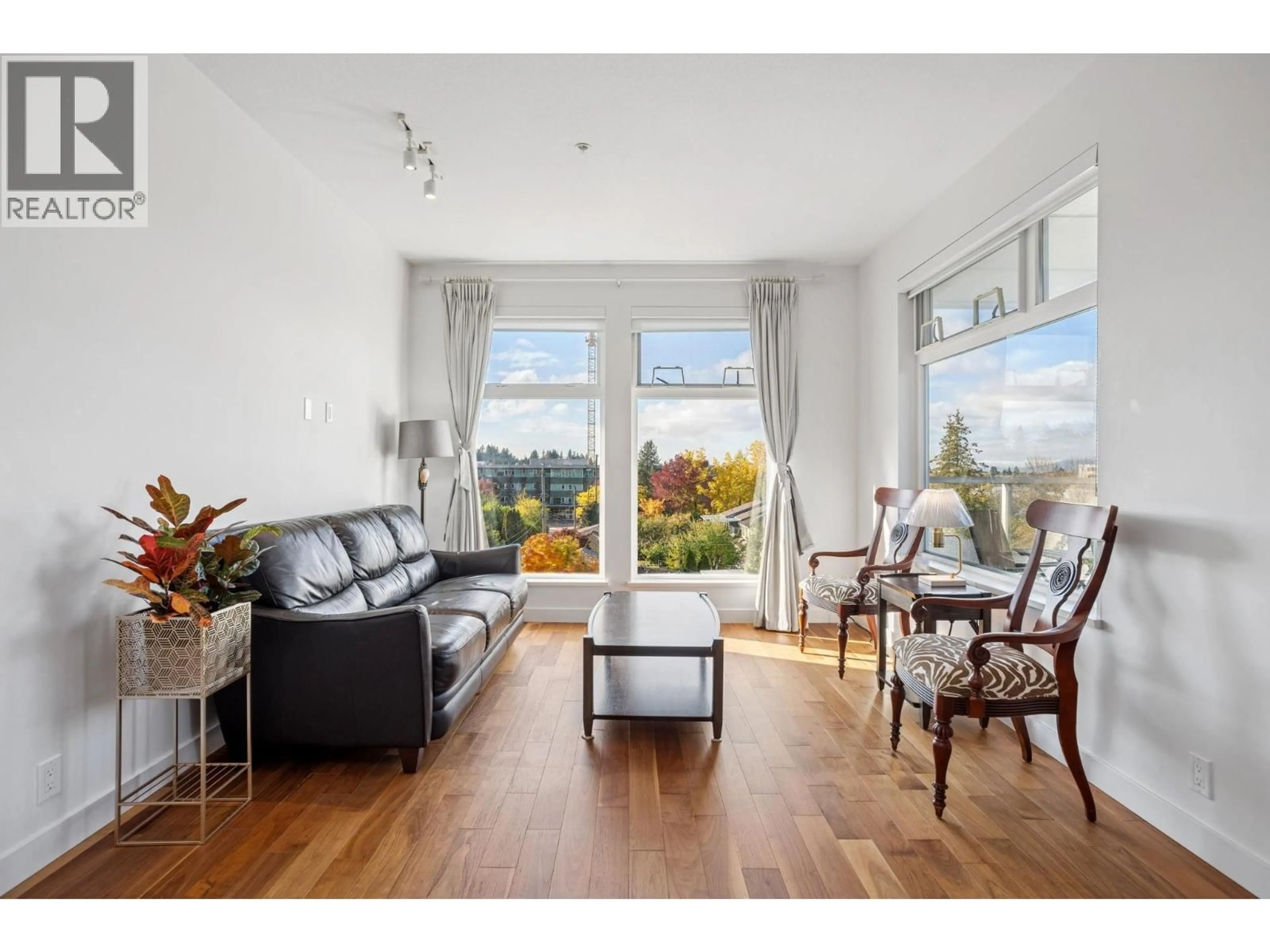 Living room with furniture, wood/laminate floor for 508 - 4867 CAMBIE STREET, Vancouver British Columbia V5Z0C5
