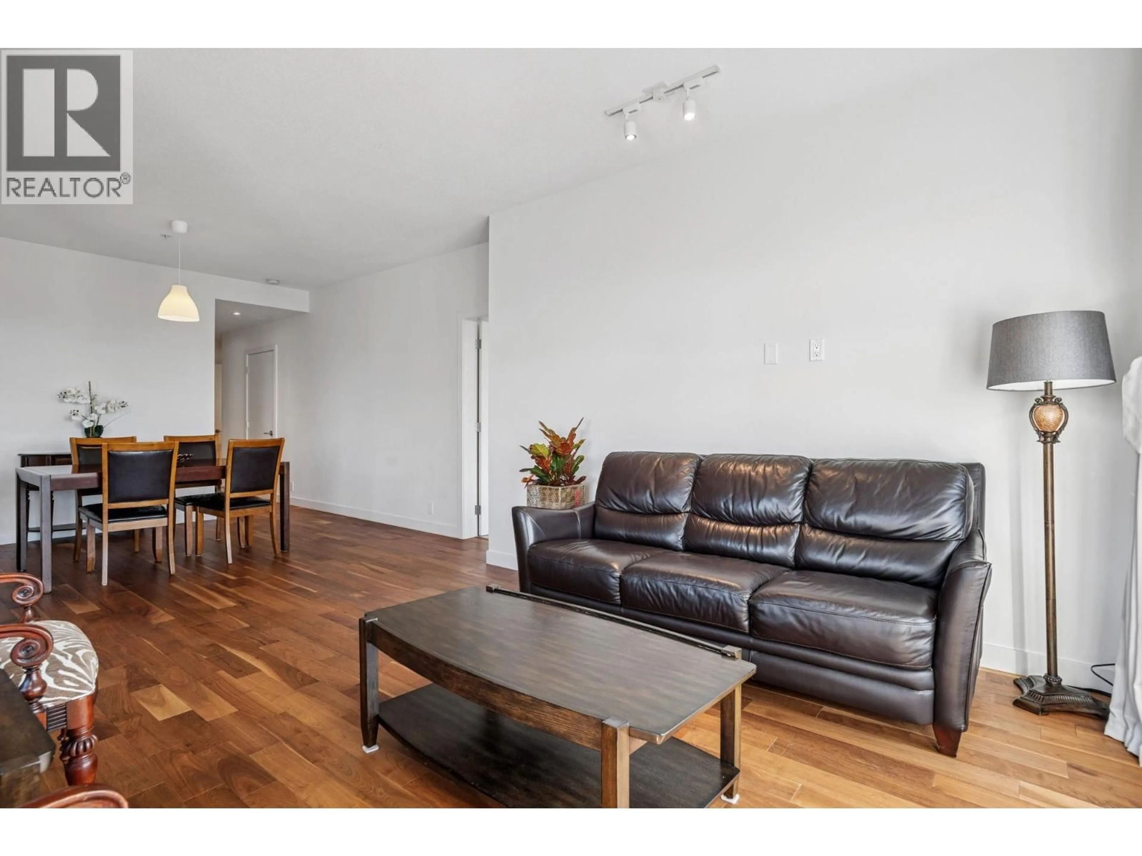 Living room with furniture, wood/laminate floor for 508 - 4867 CAMBIE STREET, Vancouver British Columbia V5Z0C5