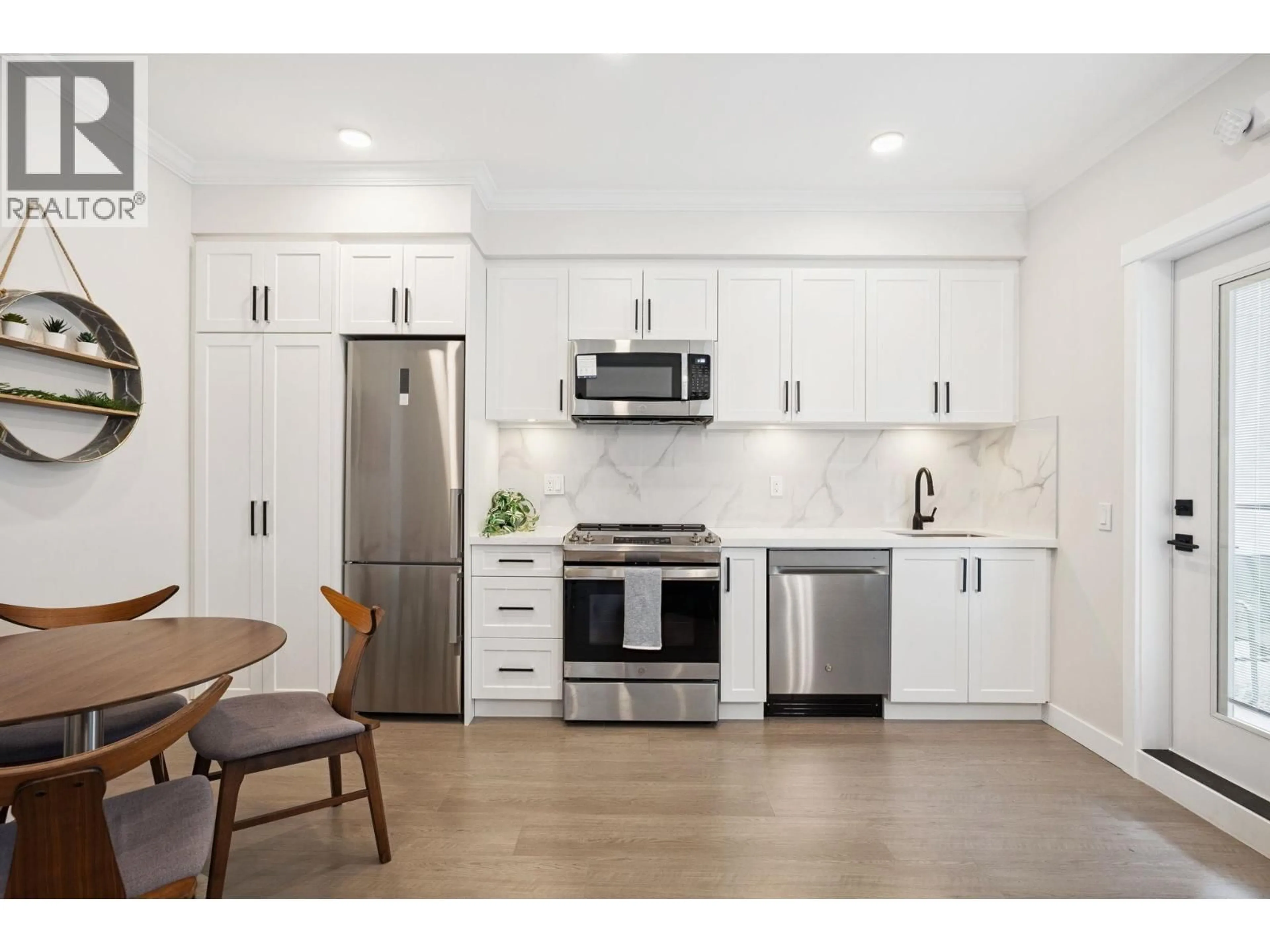 Open concept kitchen, unknown for 417 - 12109 223 STREET, Maple Ridge British Columbia V2X5Y6