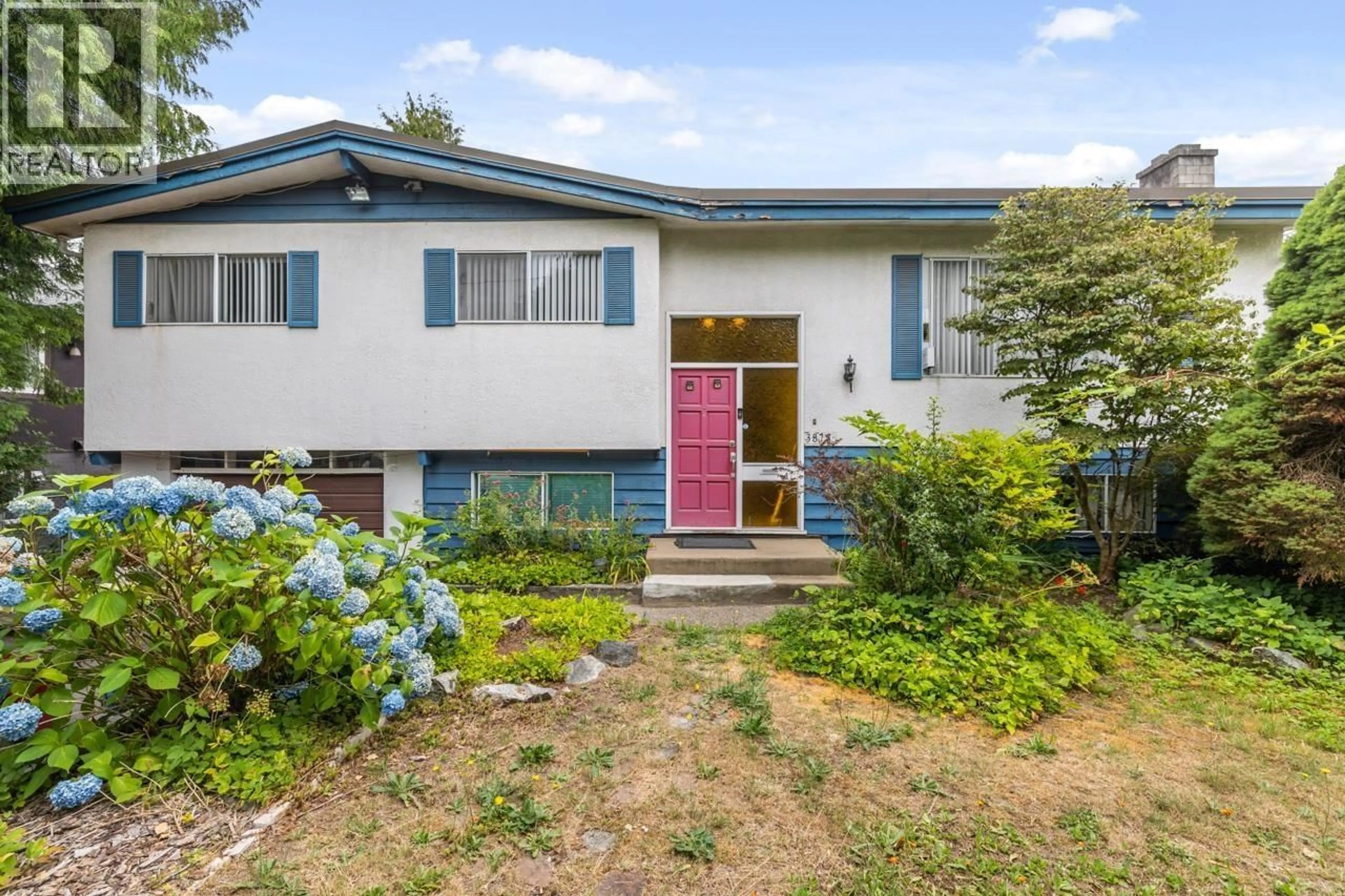 Home with vinyl exterior material, street for 3878 ROYAL OAK AVENUE, Burnaby British Columbia V5G3M2