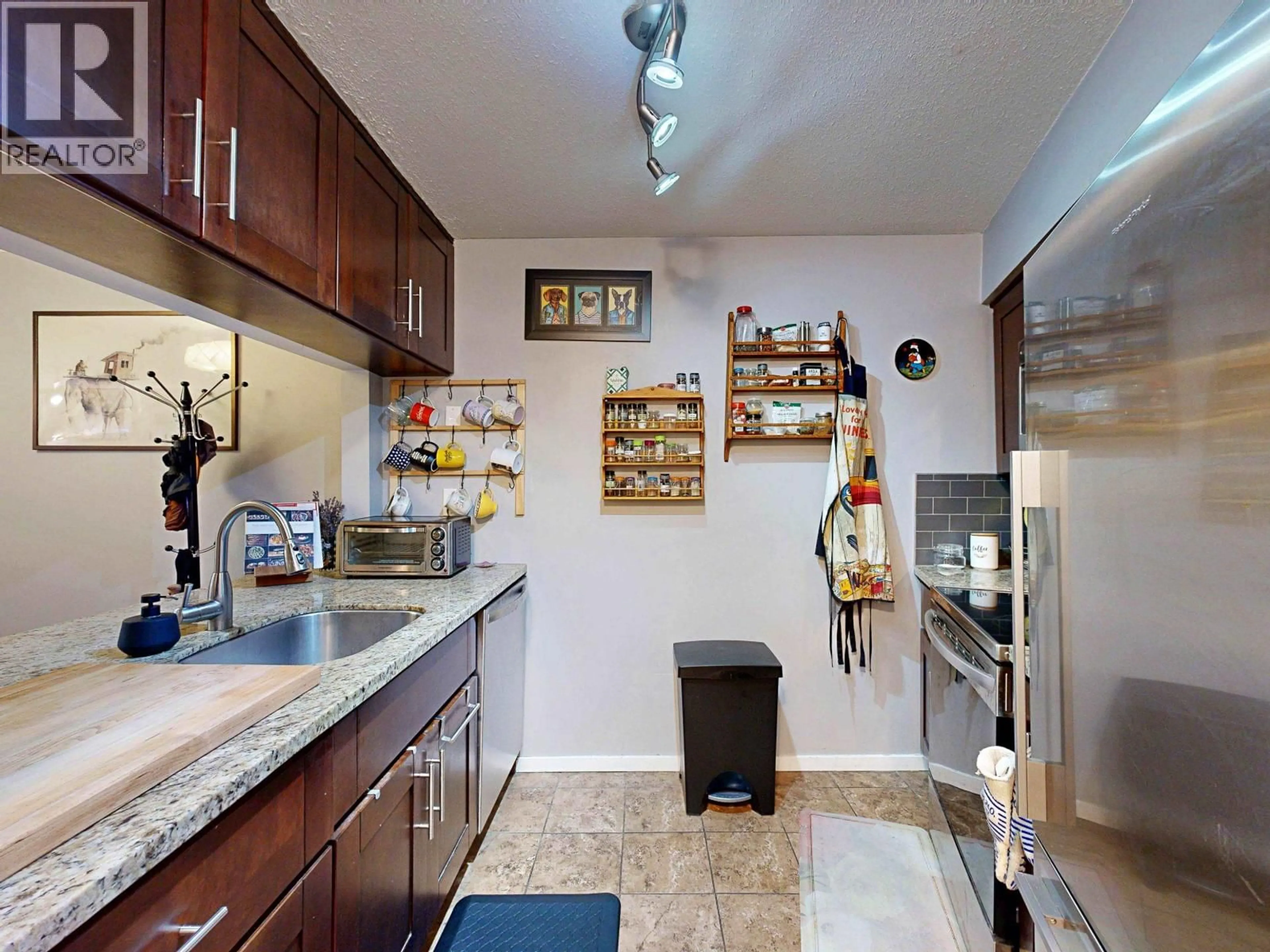 Standard kitchen, ceramic/tile floor for 201 - 2222 PRINCE EDWARD STREET, Vancouver British Columbia V5T4M6