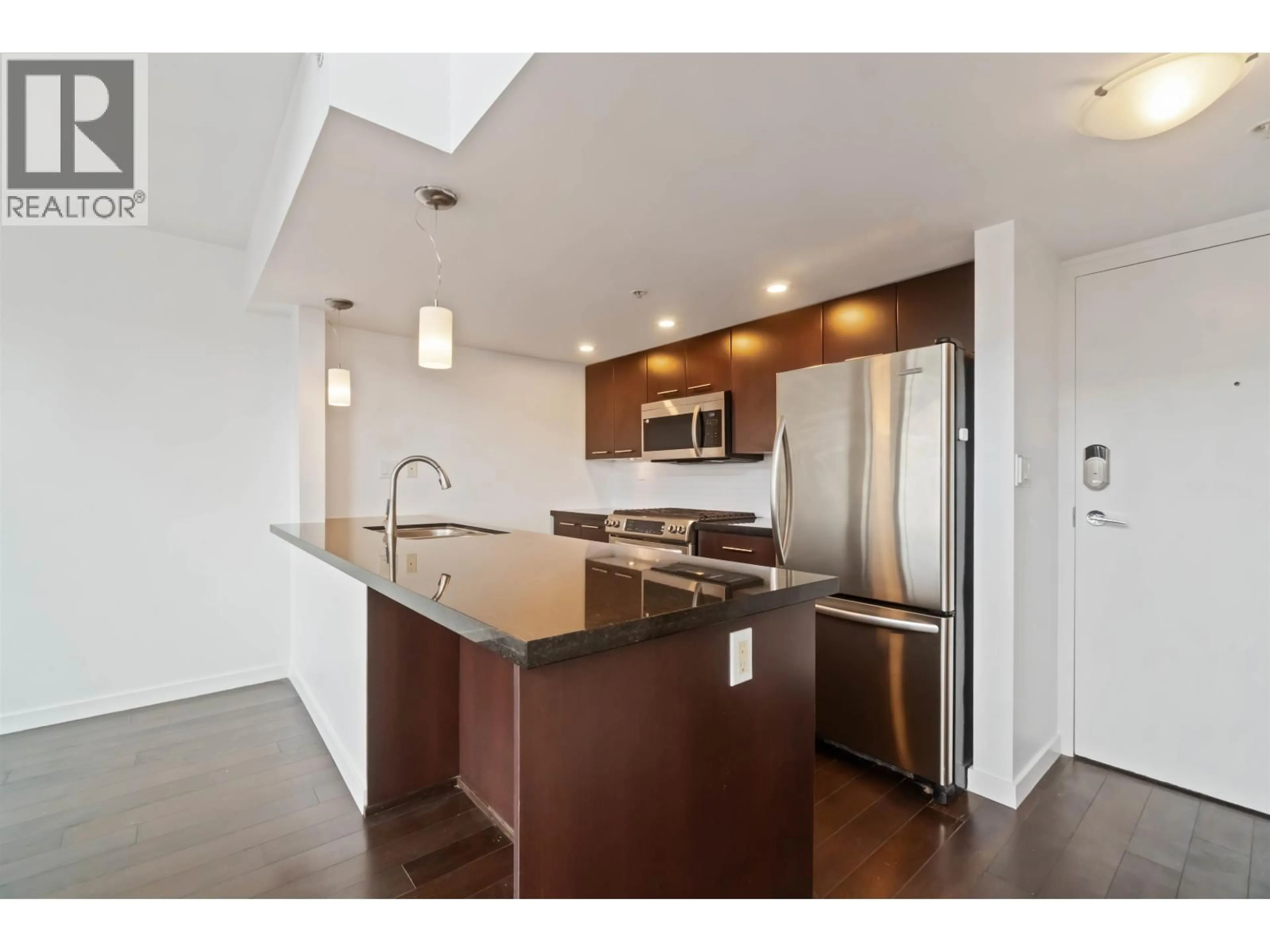 Open concept kitchen, unknown for PH4 - 1288 CHESTERFIELD AVENUE, North Vancouver British Columbia V7M0B1