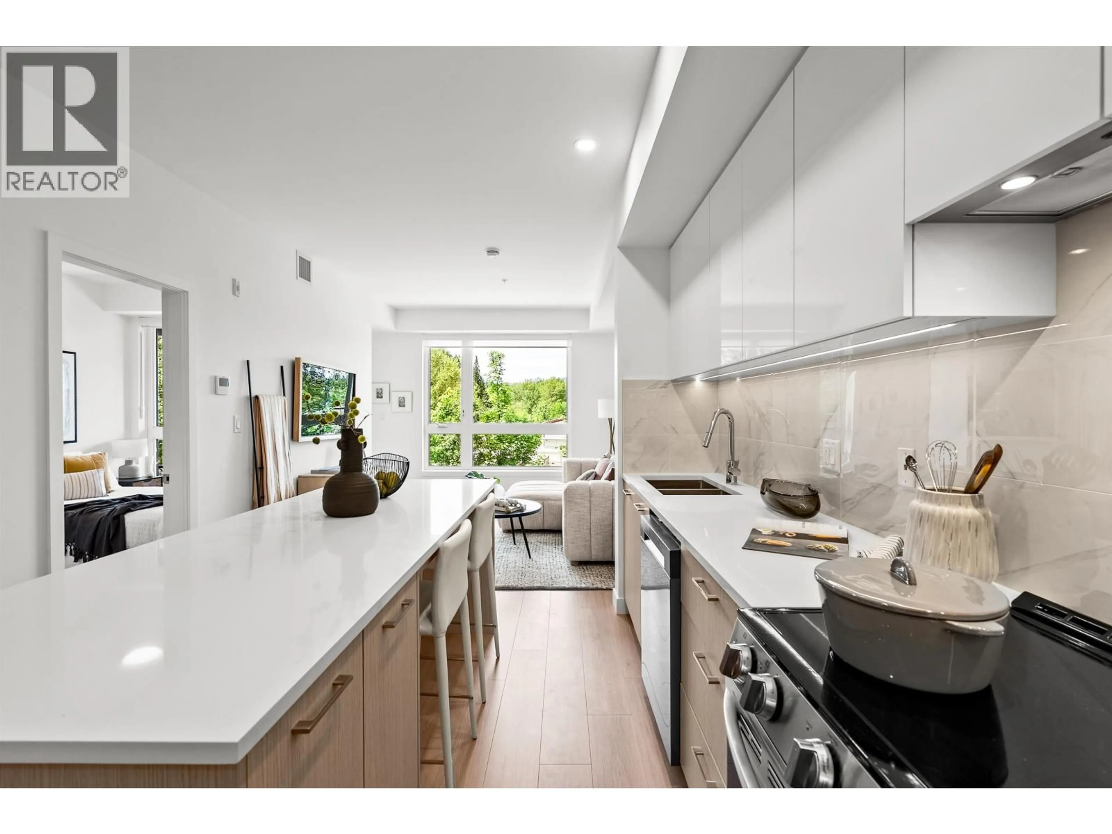 Open concept kitchen, ceramic/tile floor for 602 - 150 JAMES ROAD, Port Moody British Columbia V3H2S4