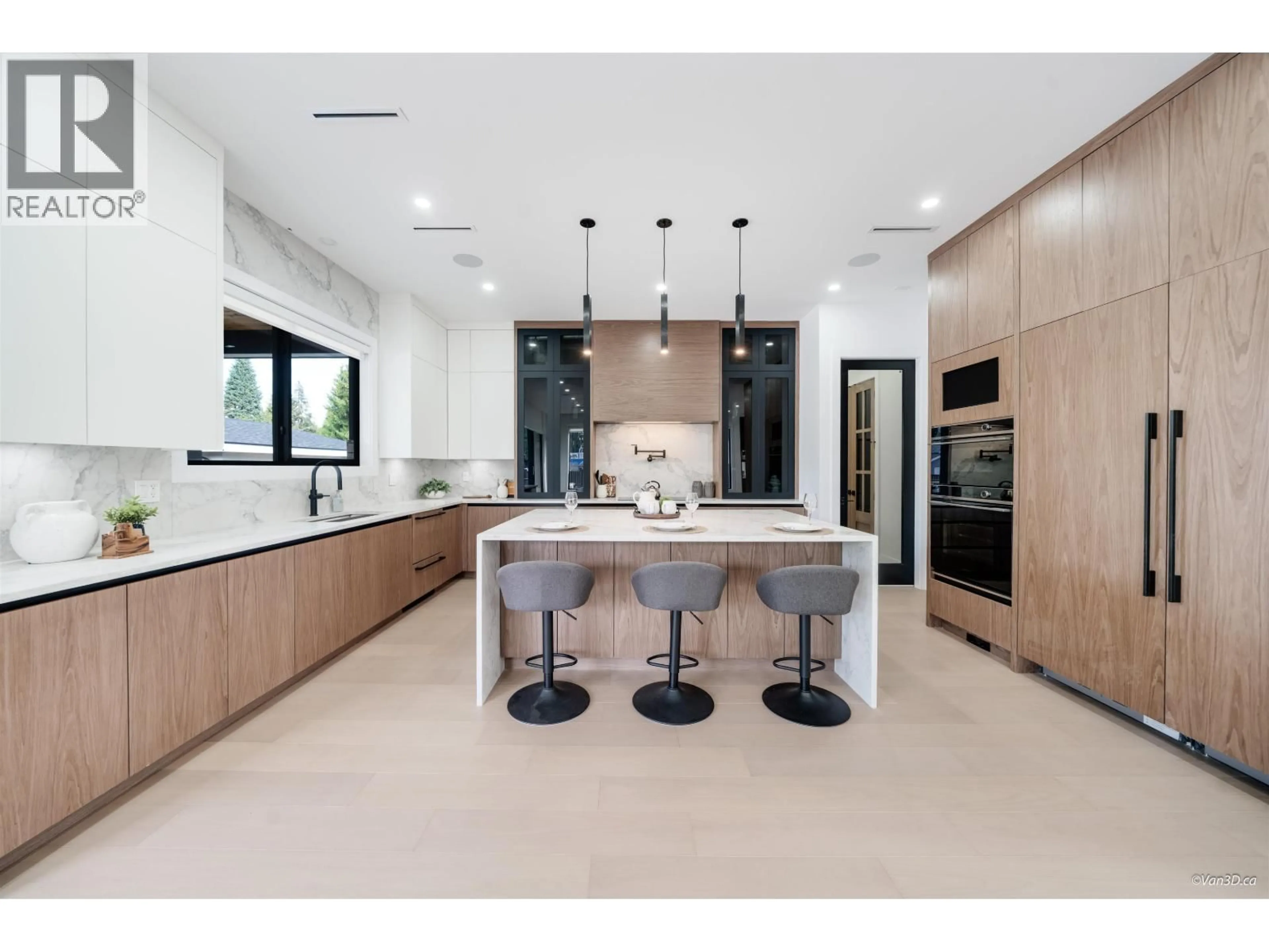 Contemporary kitchen, ceramic/tile floor for 817 CORNELL AVENUE, Coquitlam British Columbia V3J2Z3