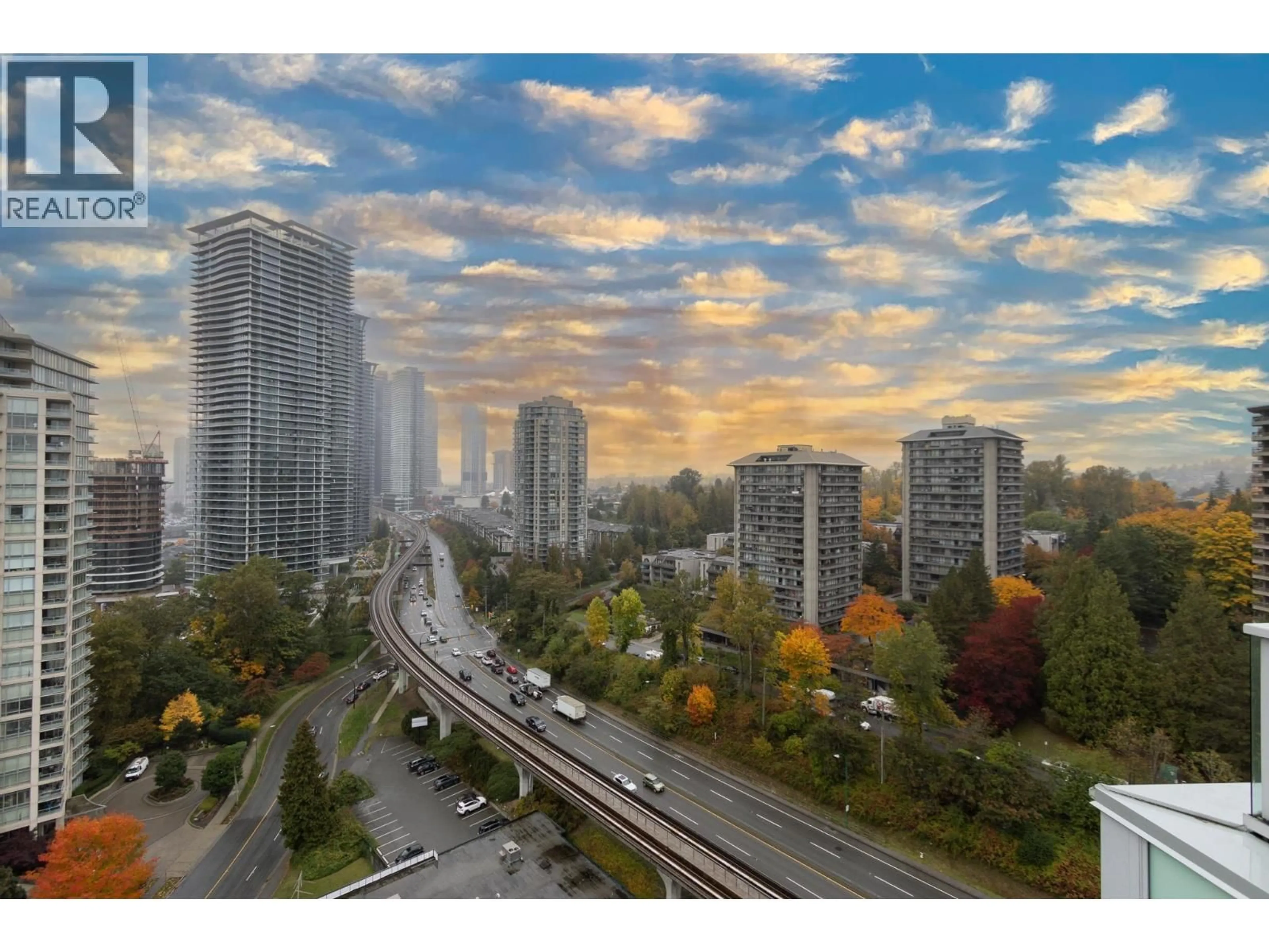 A pic from outside/outdoor area/front of a property/back of a property/a pic from drone, city buildings view from balcony for 2202 - 2200 DOUGLAS ROAD, Burnaby British Columbia V5C0G8