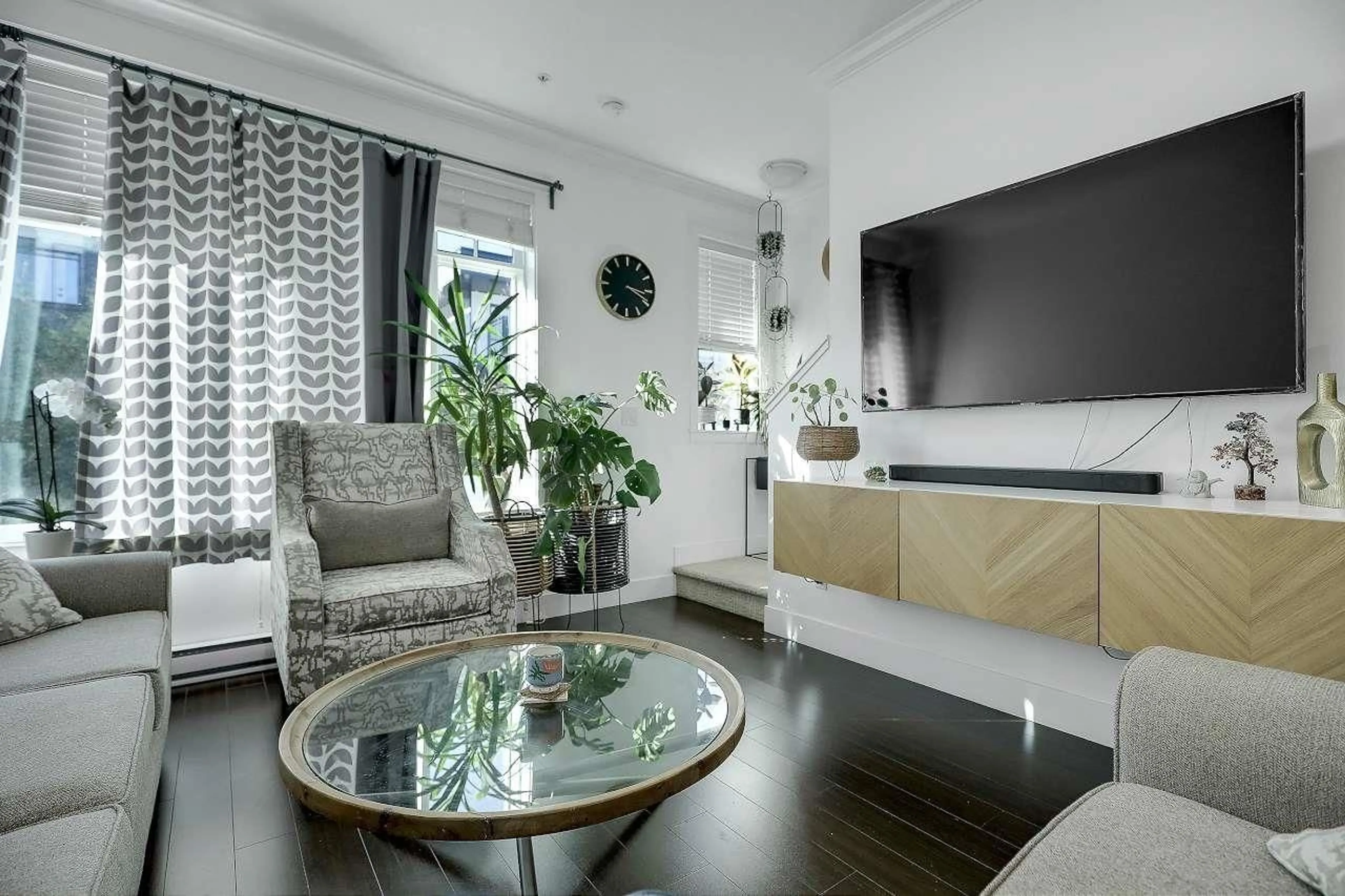Living room with furniture, unknown for 94 - 8251 209B, Langley British Columbia V2Y0J9