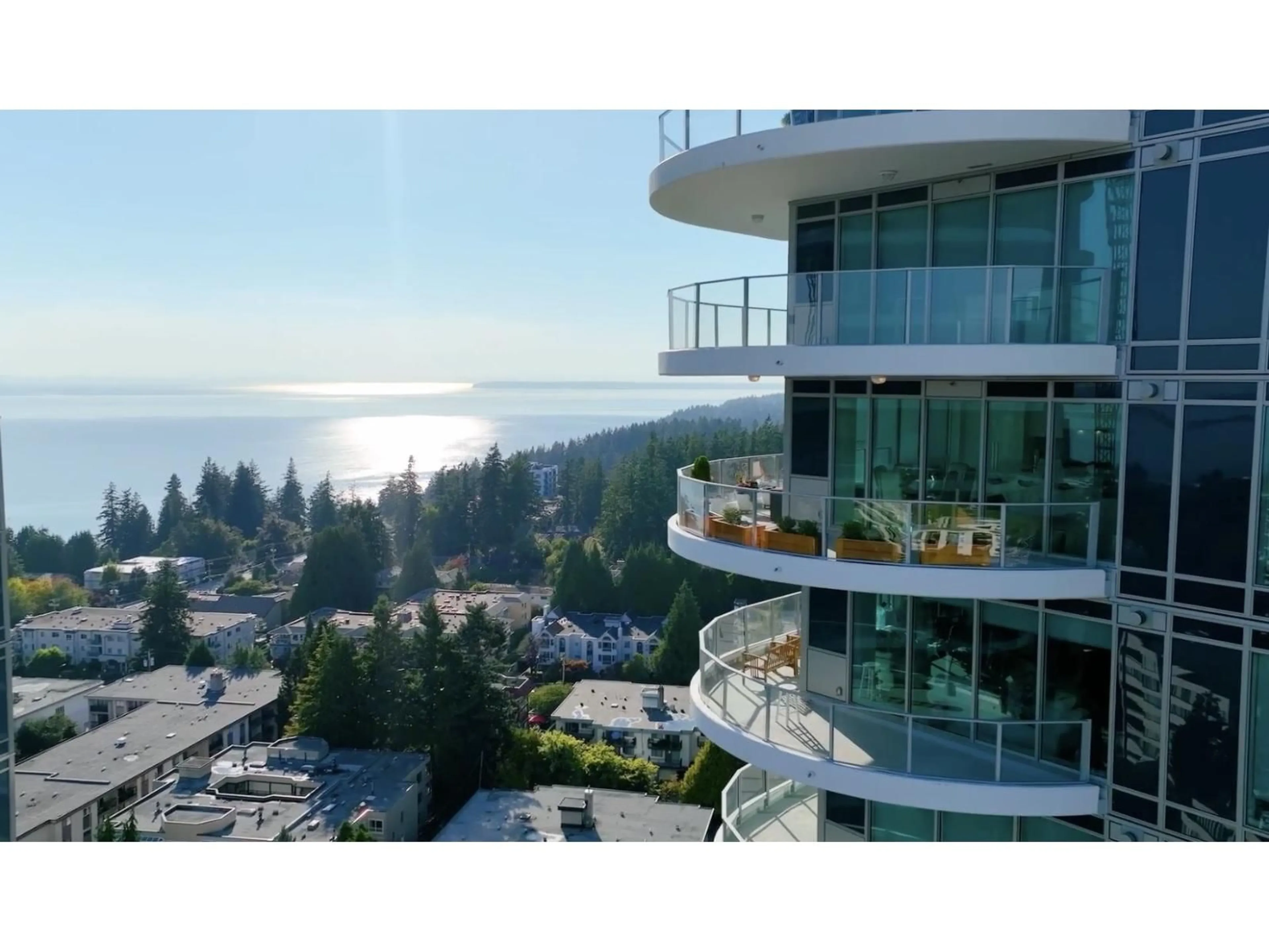 Unknown for 1804 - 1501 FOSTER, White Rock British Columbia V4B0C3
