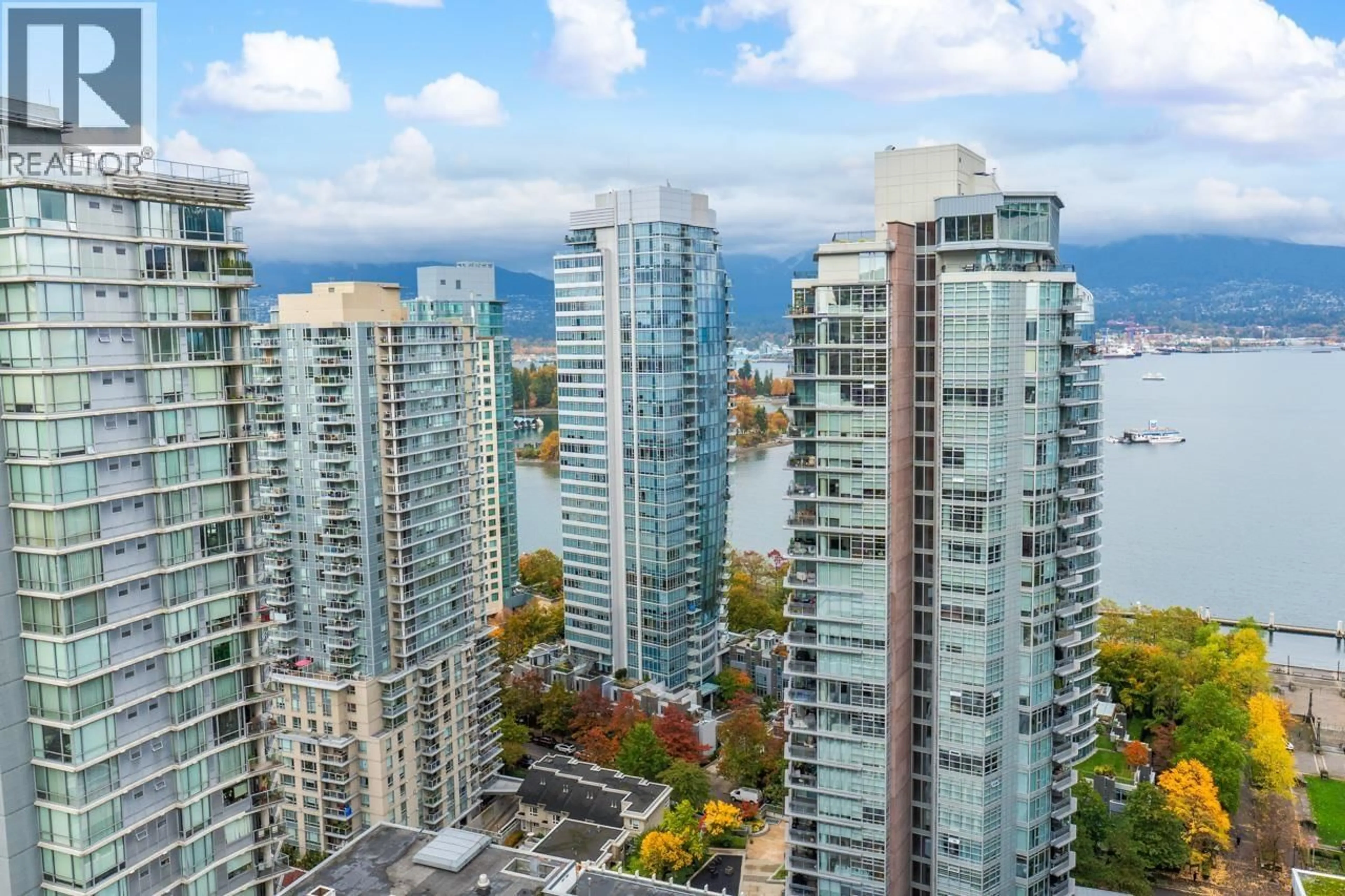 A pic from outside/outdoor area/front of a property/back of a property/a pic from drone, city buildings view from balcony for 2601 - 1188 PENDER STREET, Vancouver British Columbia V6E0A2