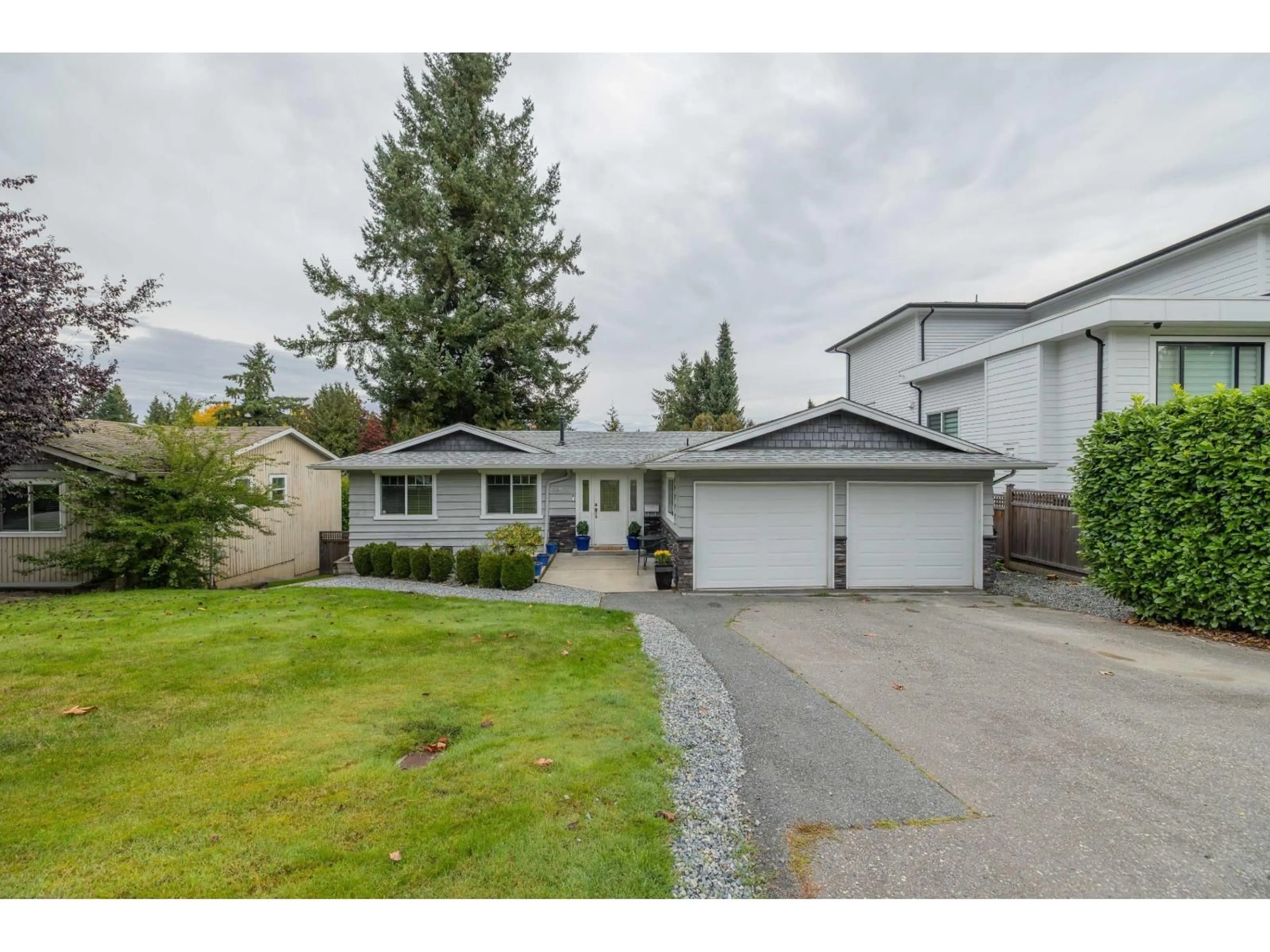 A pic from outside/outdoor area/front of a property/back of a property/a pic from drone, street for 20717 GRADE, Langley British Columbia V3A4K2
