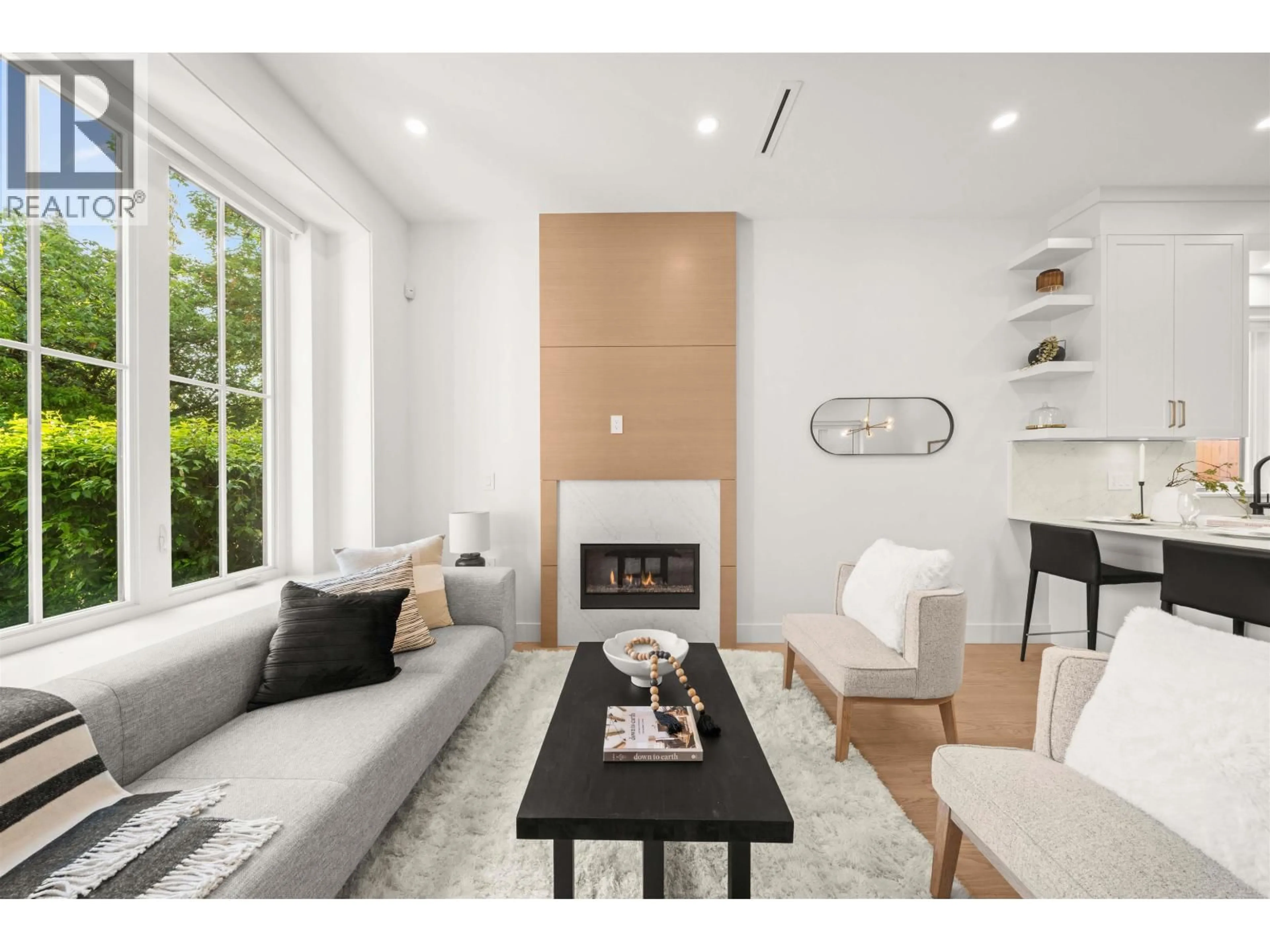 Living room with furniture, unknown for 1 - 312 40TH AVENUE, Vancouver British Columbia V5W1L9