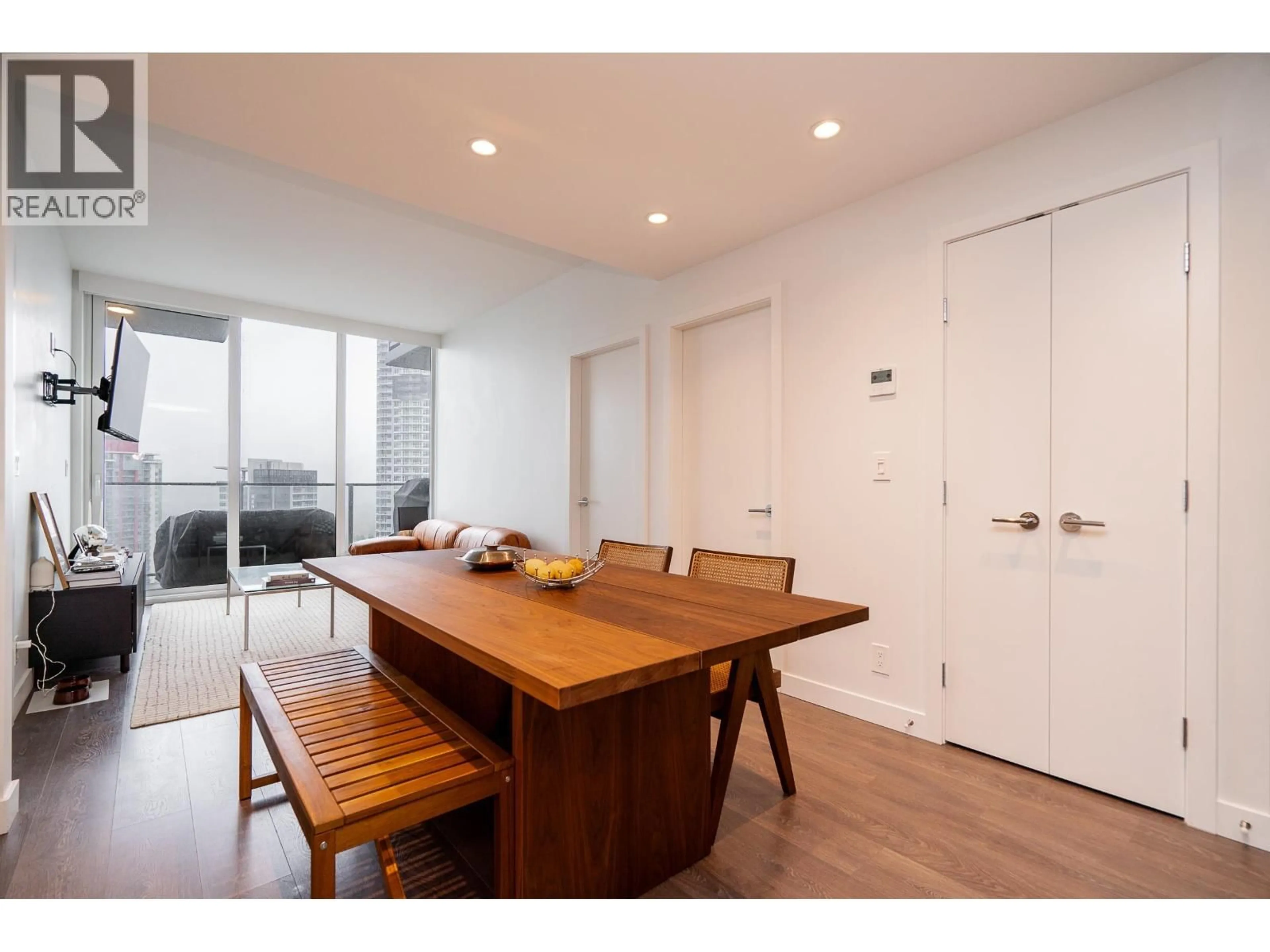 A pic of a room for 1701 - 567 CLARKE ROAD, Coquitlam British Columbia V3J0K7