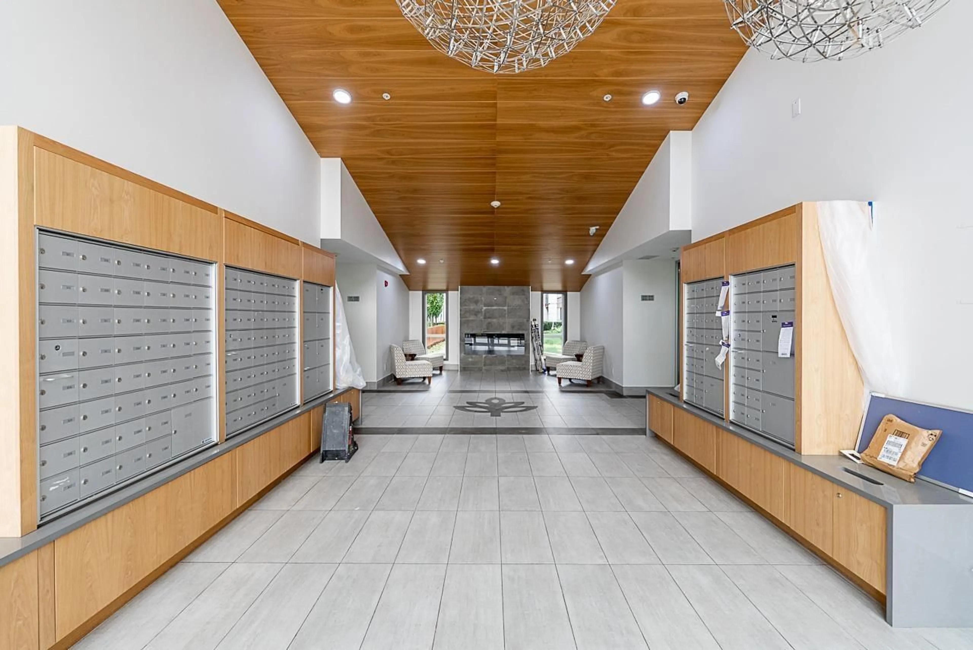 Indoor foyer for 602 - 11501 84, Delta British Columbia V4C0E5