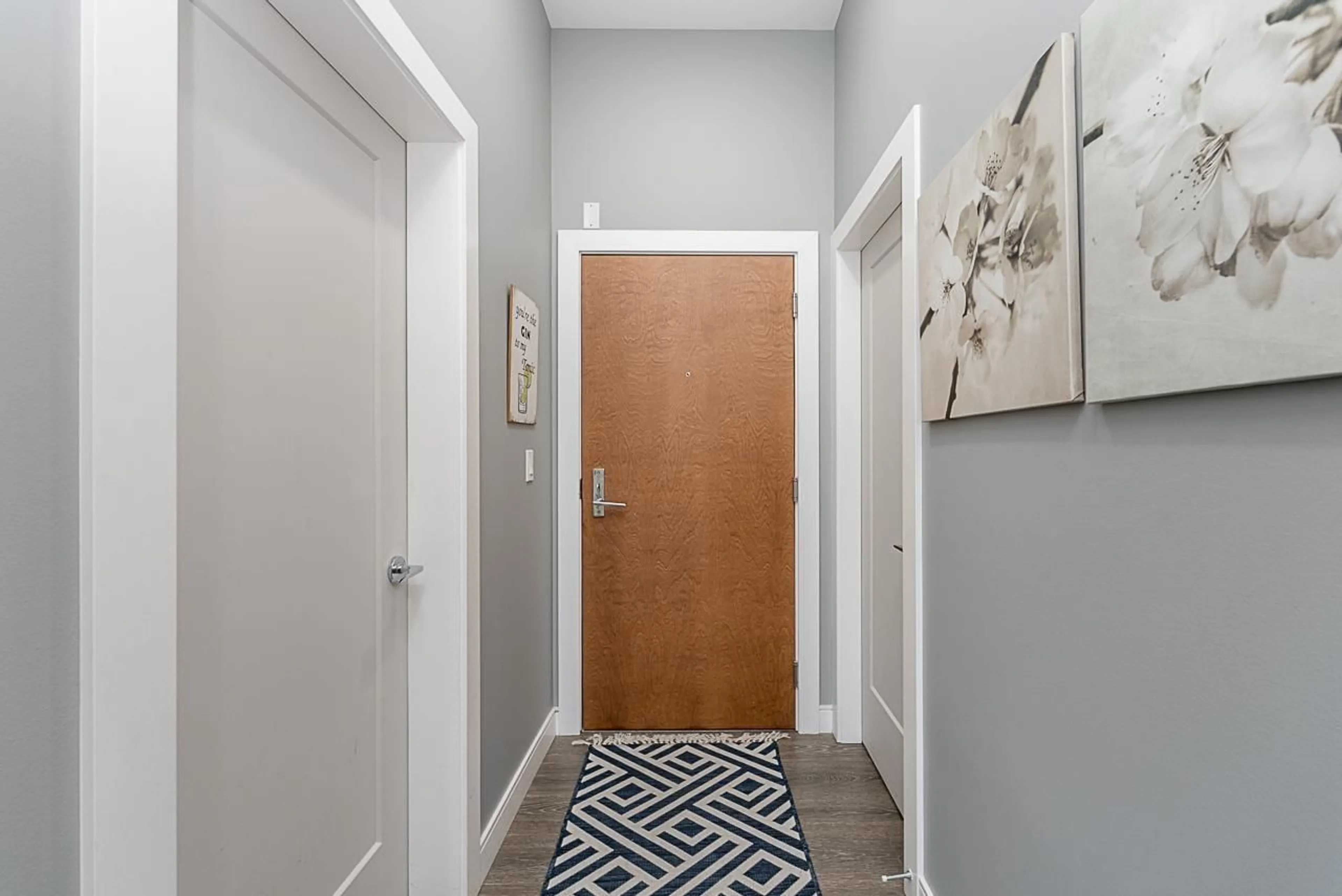 Indoor entryway for 602 - 11501 84, Delta British Columbia V4C0E5