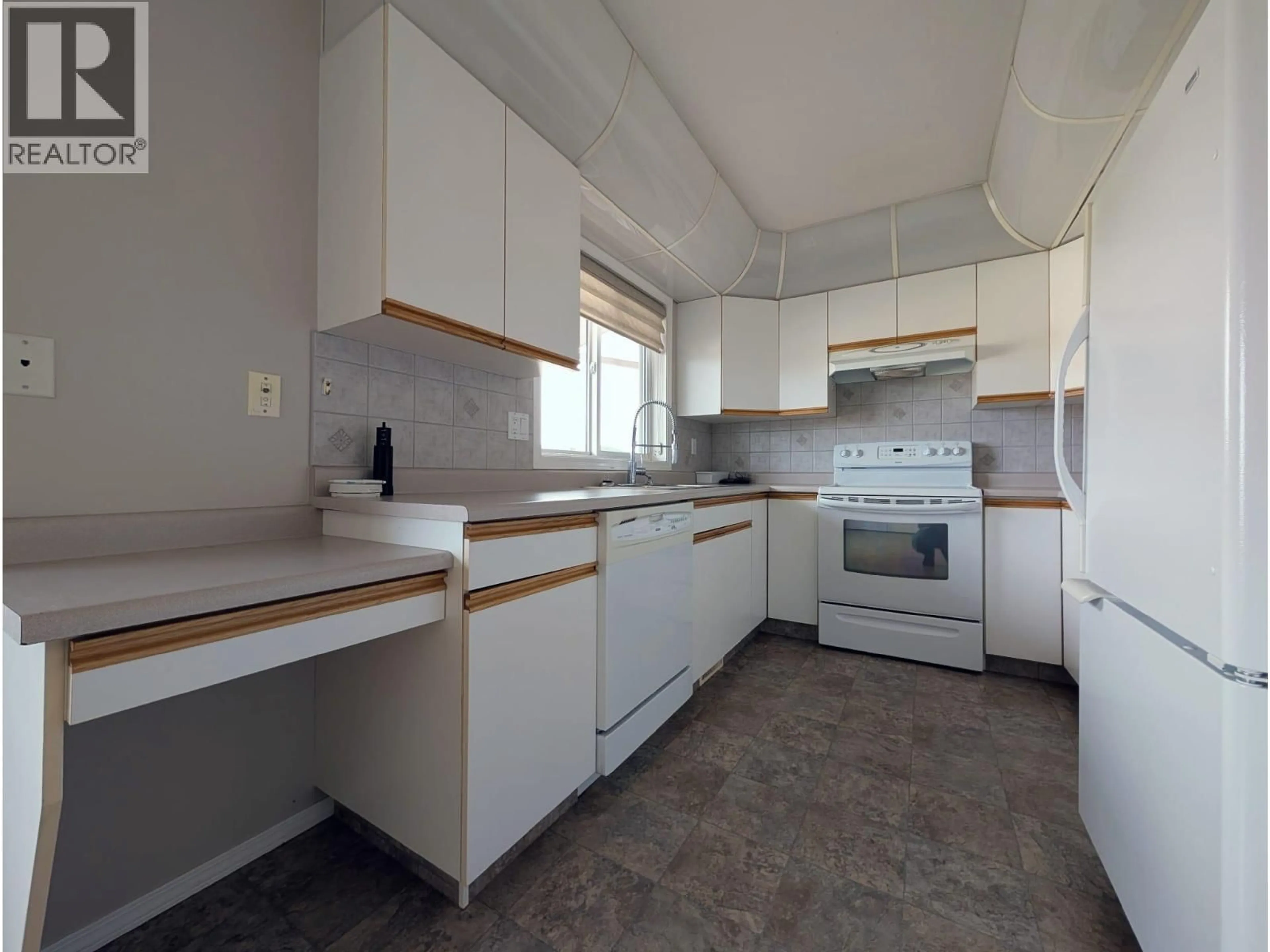 Standard kitchen, unknown for 18 - 500 WOTZKE DRIVE, Williams Lake British Columbia V2G4S9