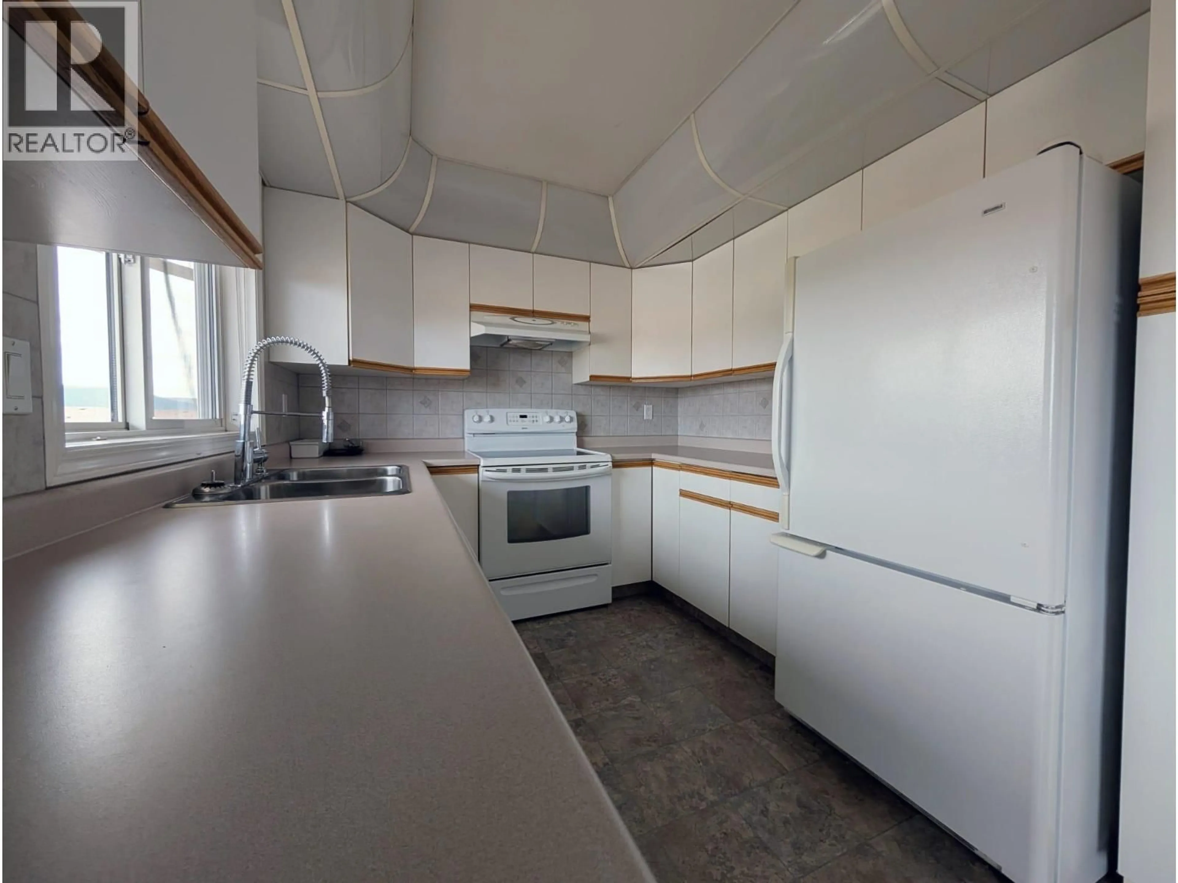 Standard kitchen, unknown for 18 - 500 WOTZKE DRIVE, Williams Lake British Columbia V2G4S9
