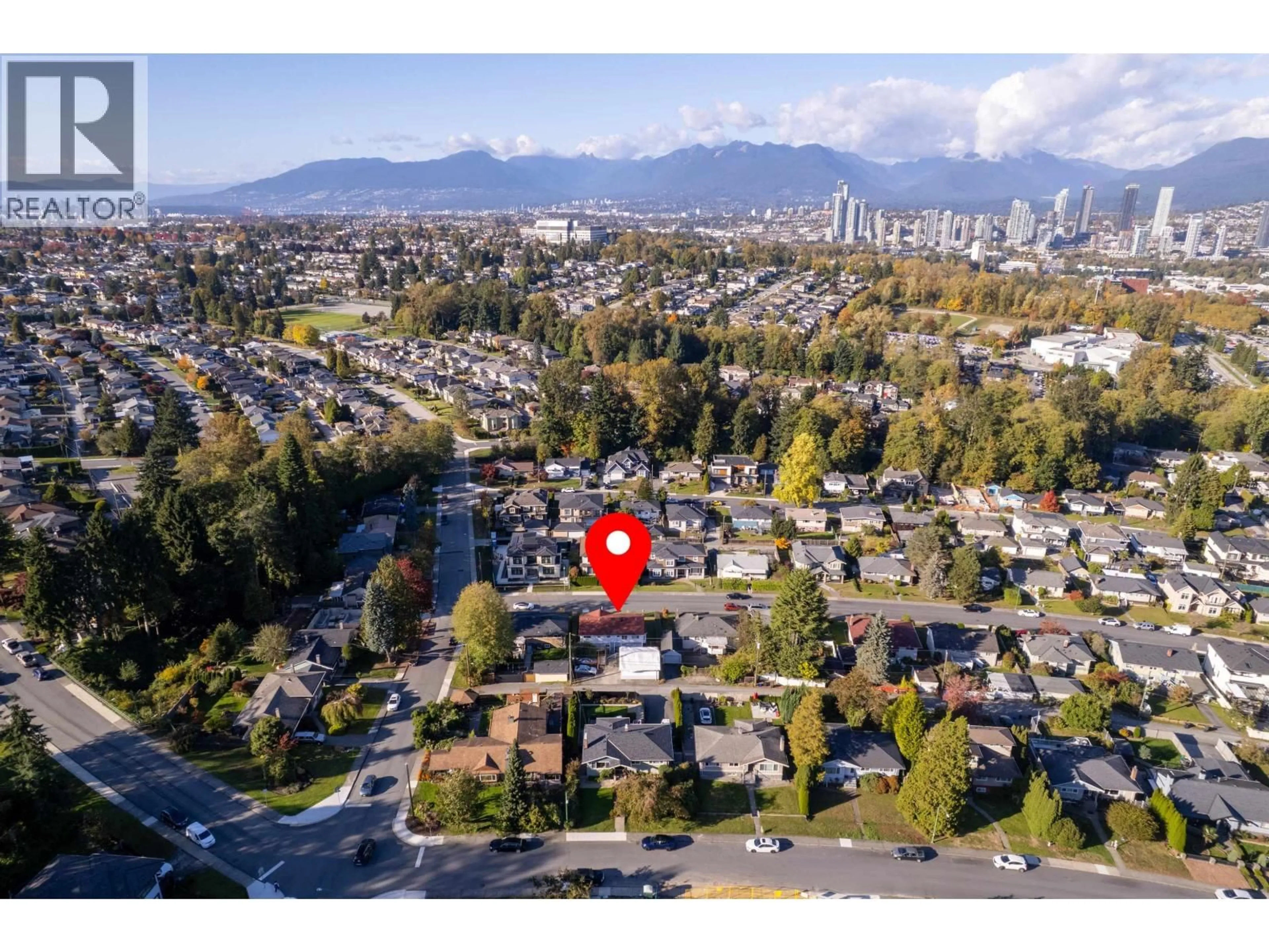 A pic from outside/outdoor area/front of a property/back of a property/a pic from drone, mountain view for 4370 BRIARWOOD CRESCENT, Burnaby British Columbia V5G2M6