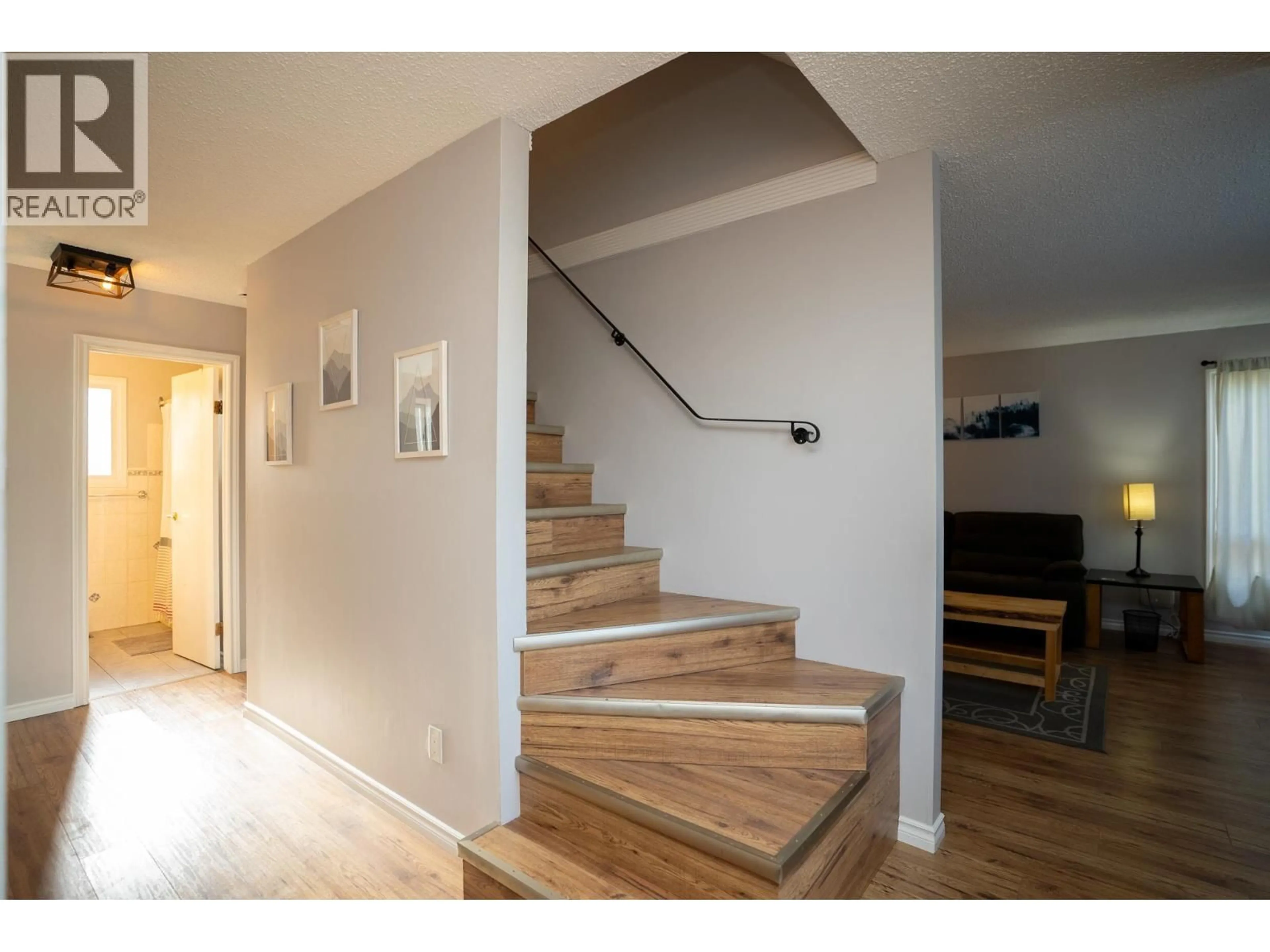 Stairs for 7935 ROCHESTER CRESCENT, Prince George British Columbia V2N3V7