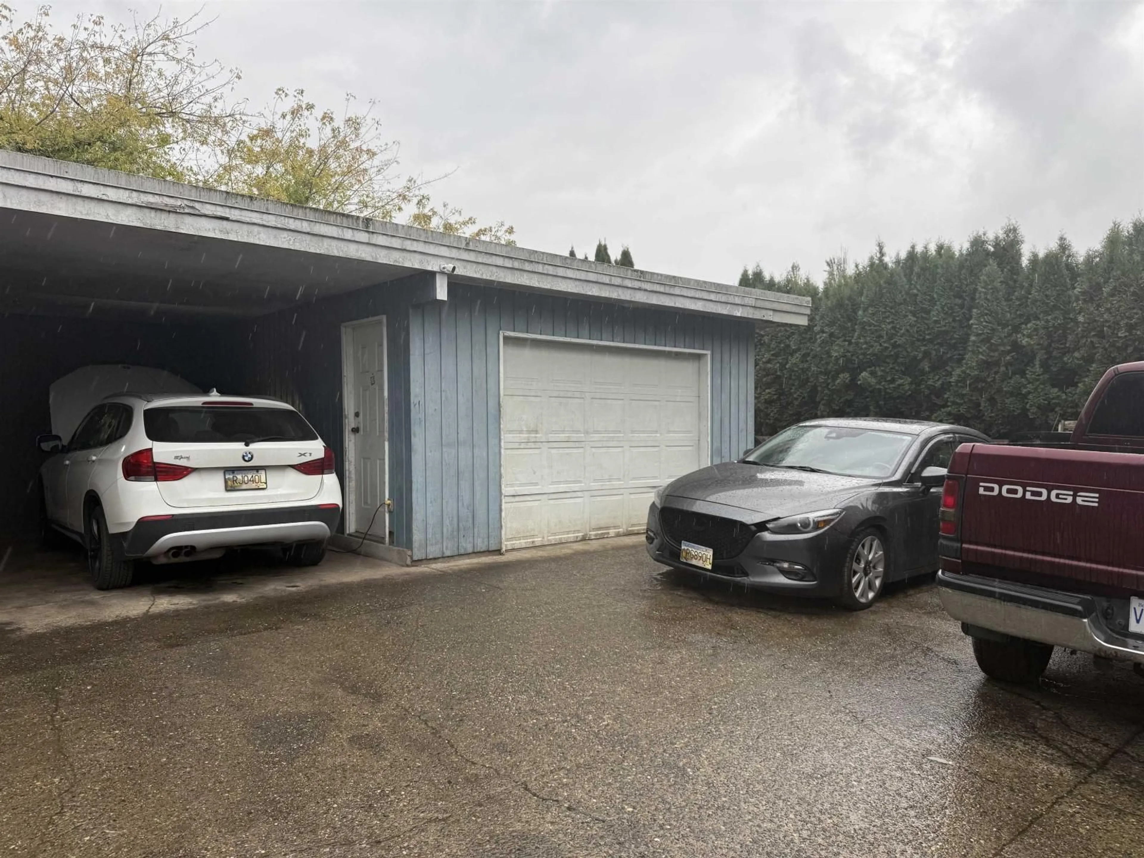 Indoor garage for 46630 EMERALD DRIVE, Chilliwack British Columbia V2P3V3