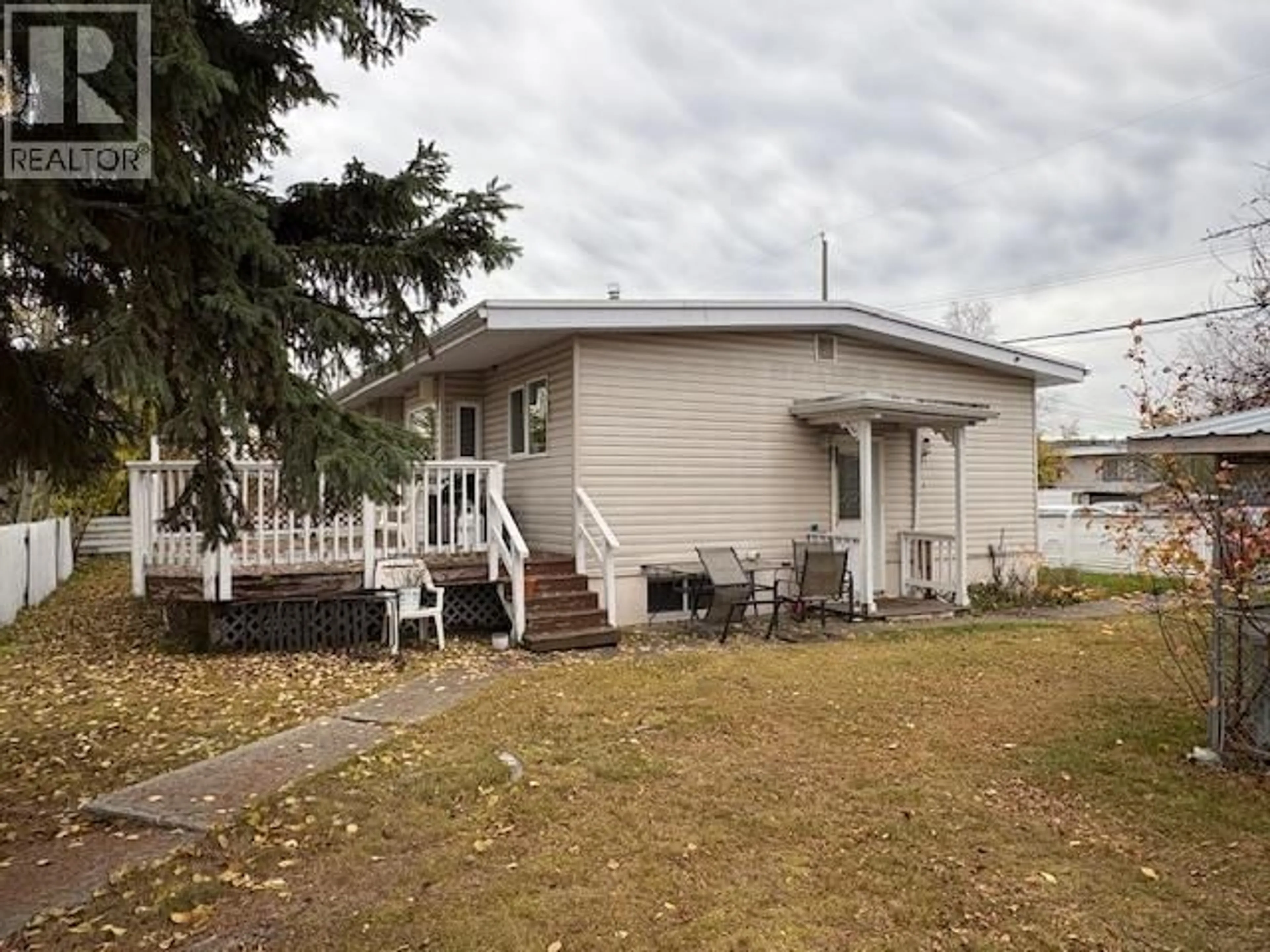 A pic from outside/outdoor area/front of a property/back of a property/a pic from drone, unknown for 389 LYON STREET, Prince George British Columbia V2M3K9