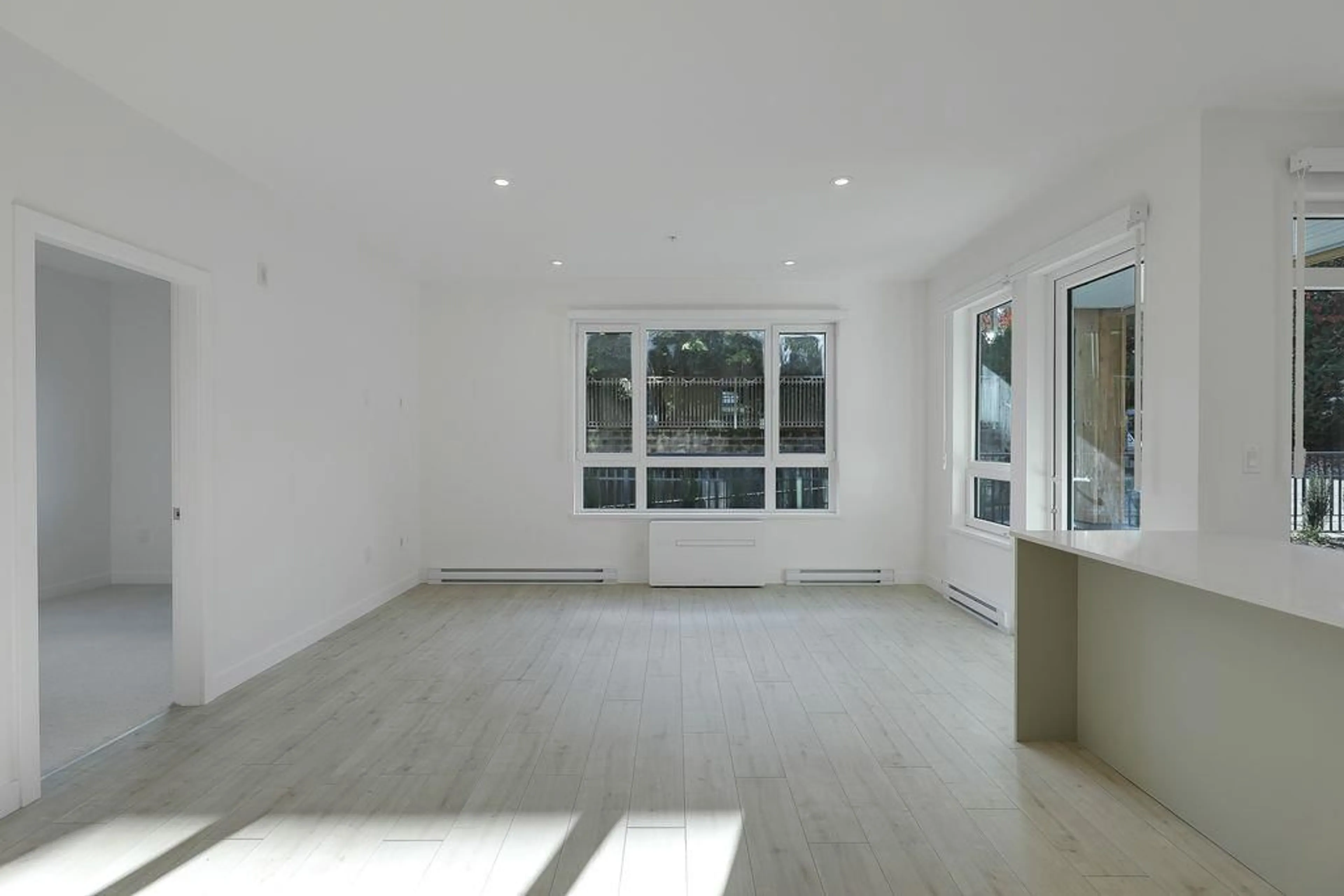 A pic of a room for 103 - 13788 76, Surrey British Columbia V3W3V9