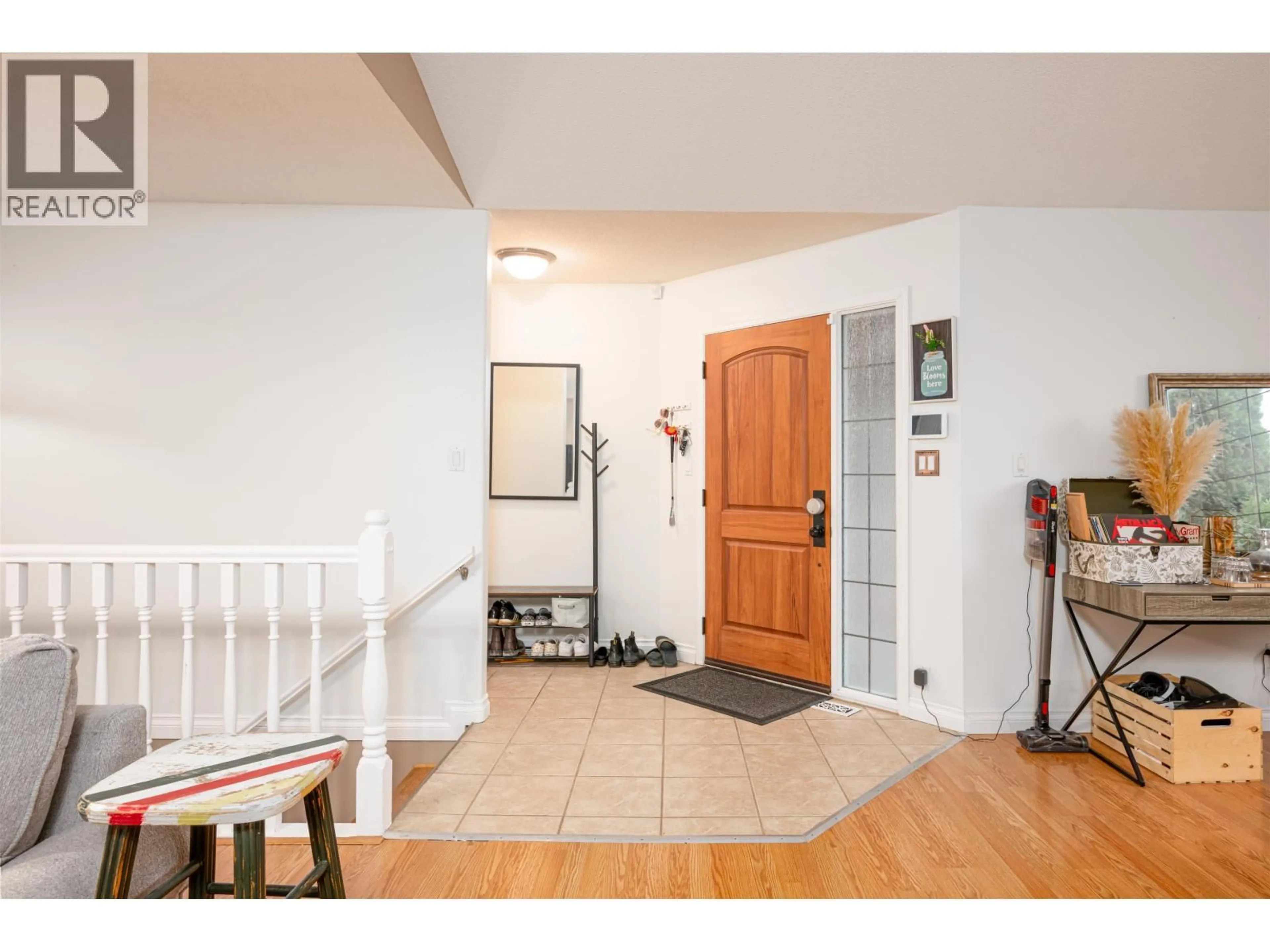 Indoor entryway for 4371 FOSTER ROAD, Prince George British Columbia V2N5H9