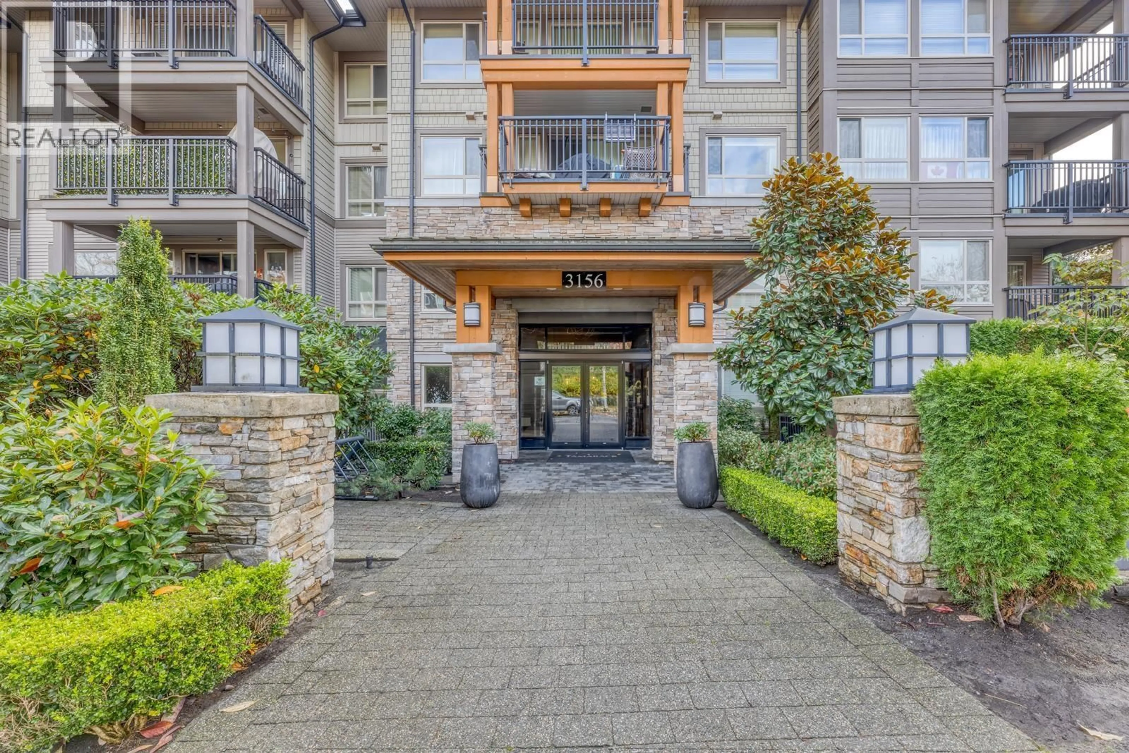 Unknown for 202 - 3156 DAYANEE SPRINGS BOULEVARD, Coquitlam British Columbia V3E0B7